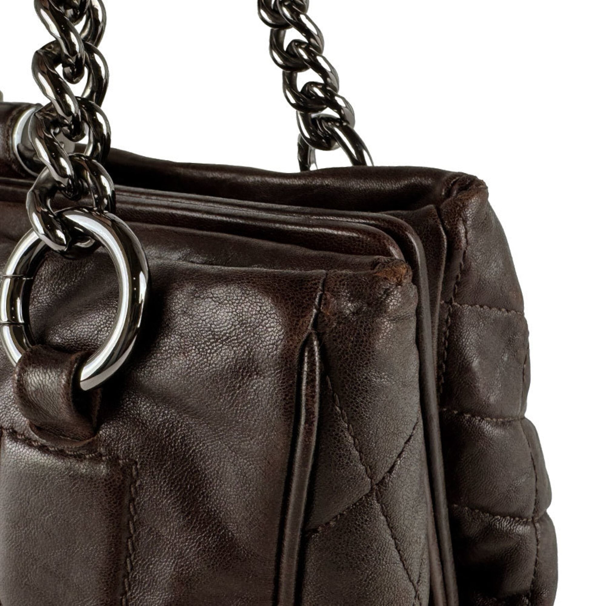Chanel Brown Leather Handbag (Pre-Owned)