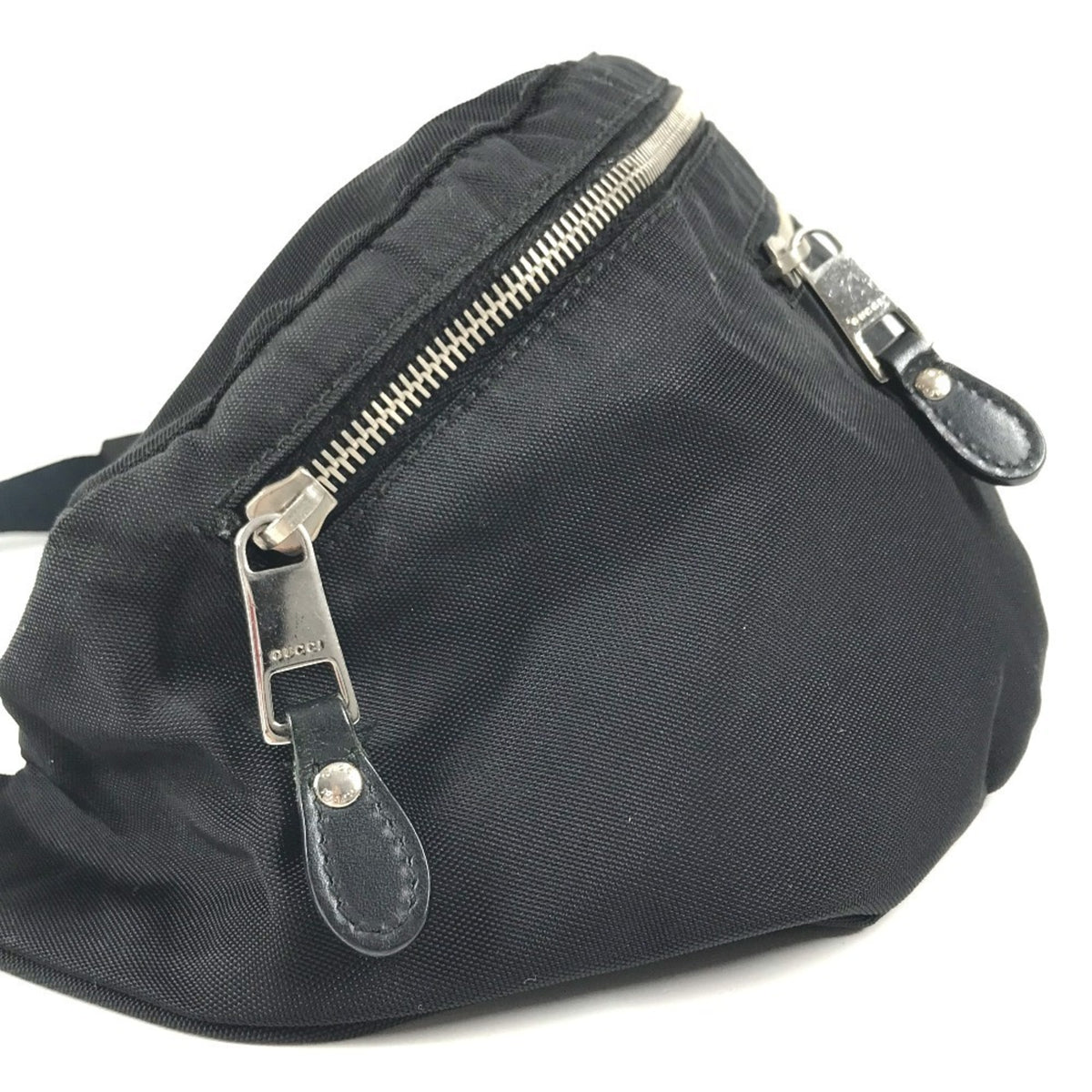 Gucci Black Nylon Sling Bag (Pre-Owned)