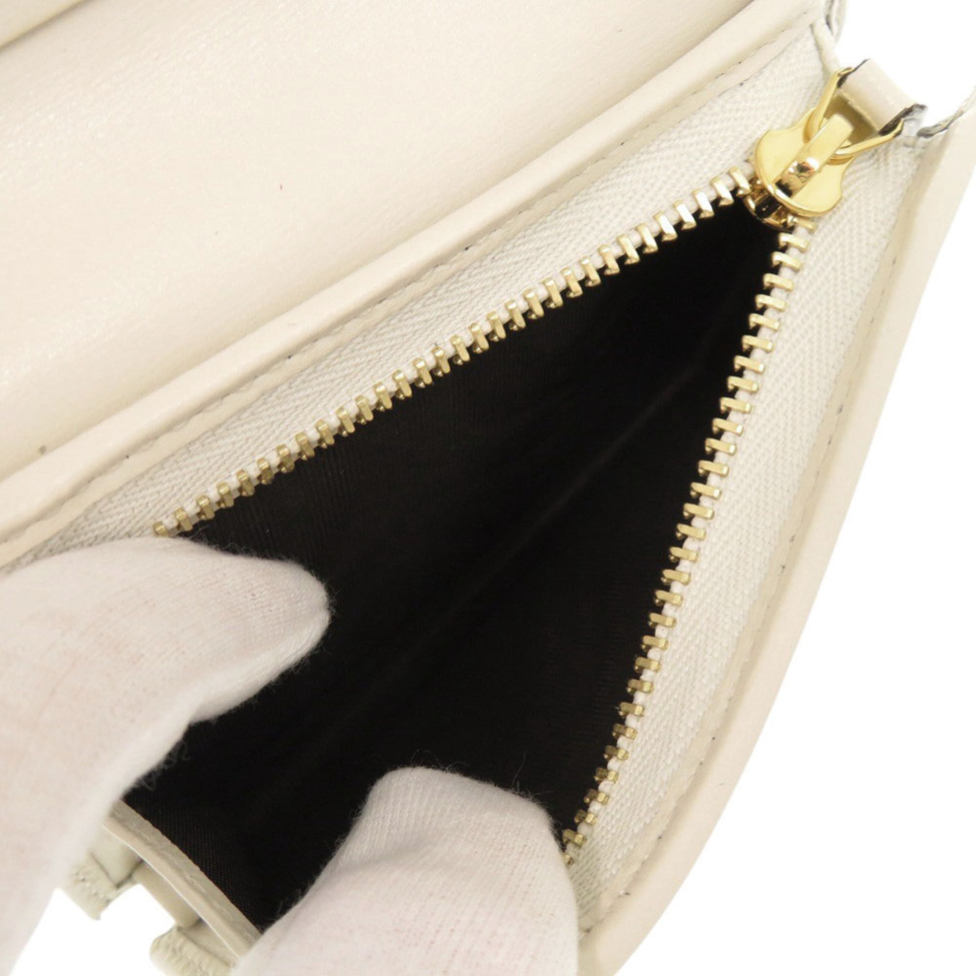 Gucci Ivory Leather Wallet (Bi-Fold) (Pre-Owned)