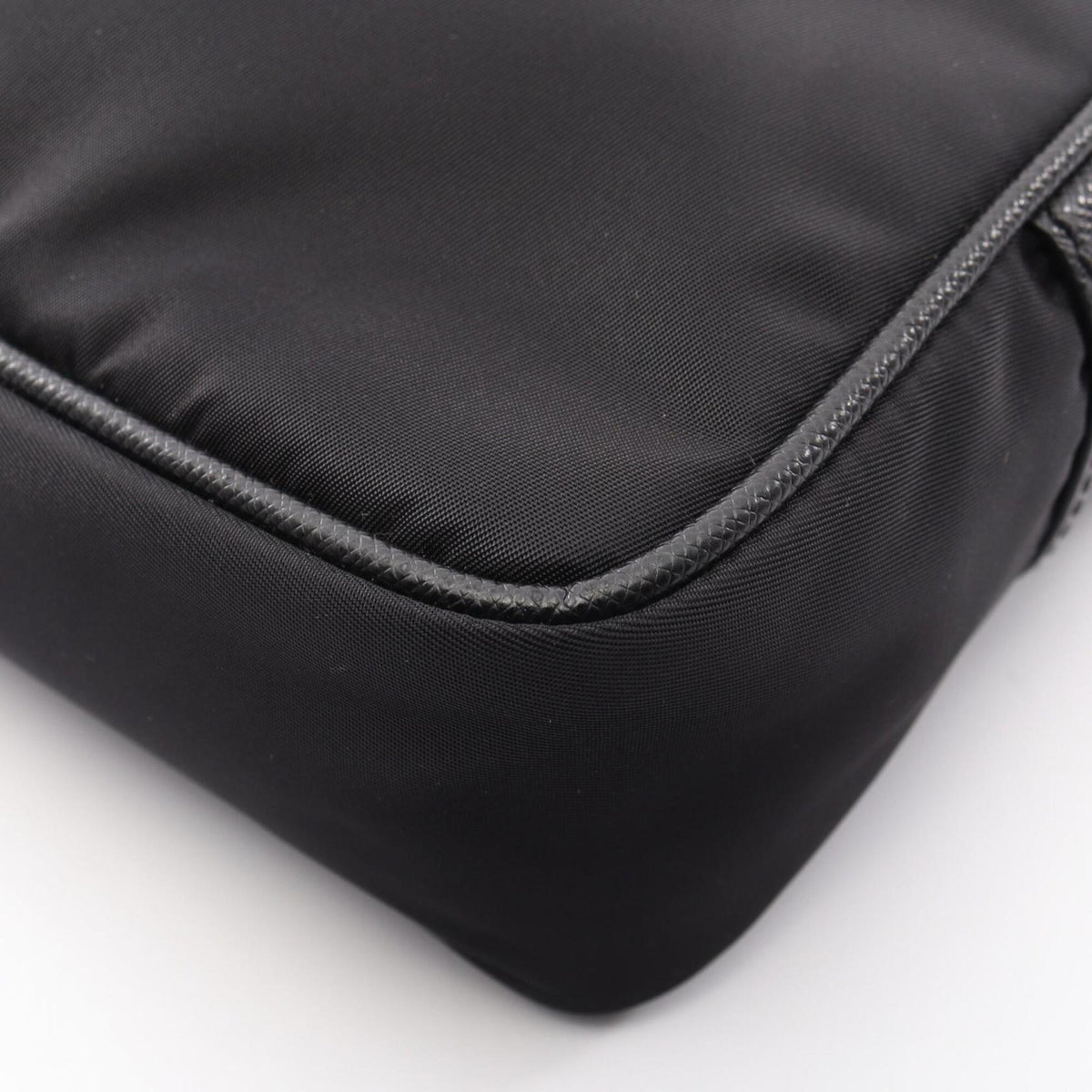 Prada Black Nylon Leather Handbag Shoulder Bag (Pre-Owned)