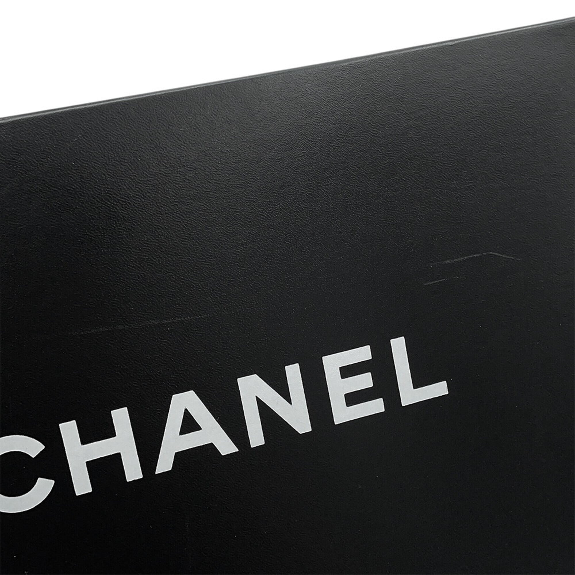 Chanel New Travel Line Black Nylon Handbag Shoulder Bag (Pre-Owned)