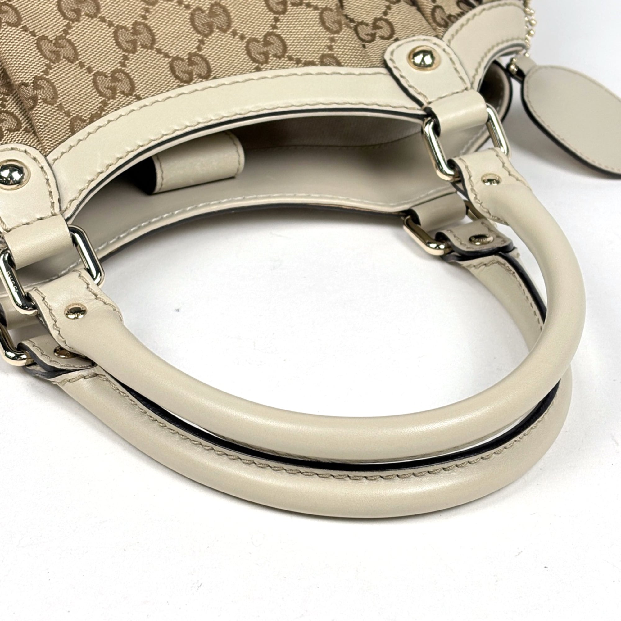 Gucci Beige Ivory Gg Canvas Leather Handbag (Pre-Owned)