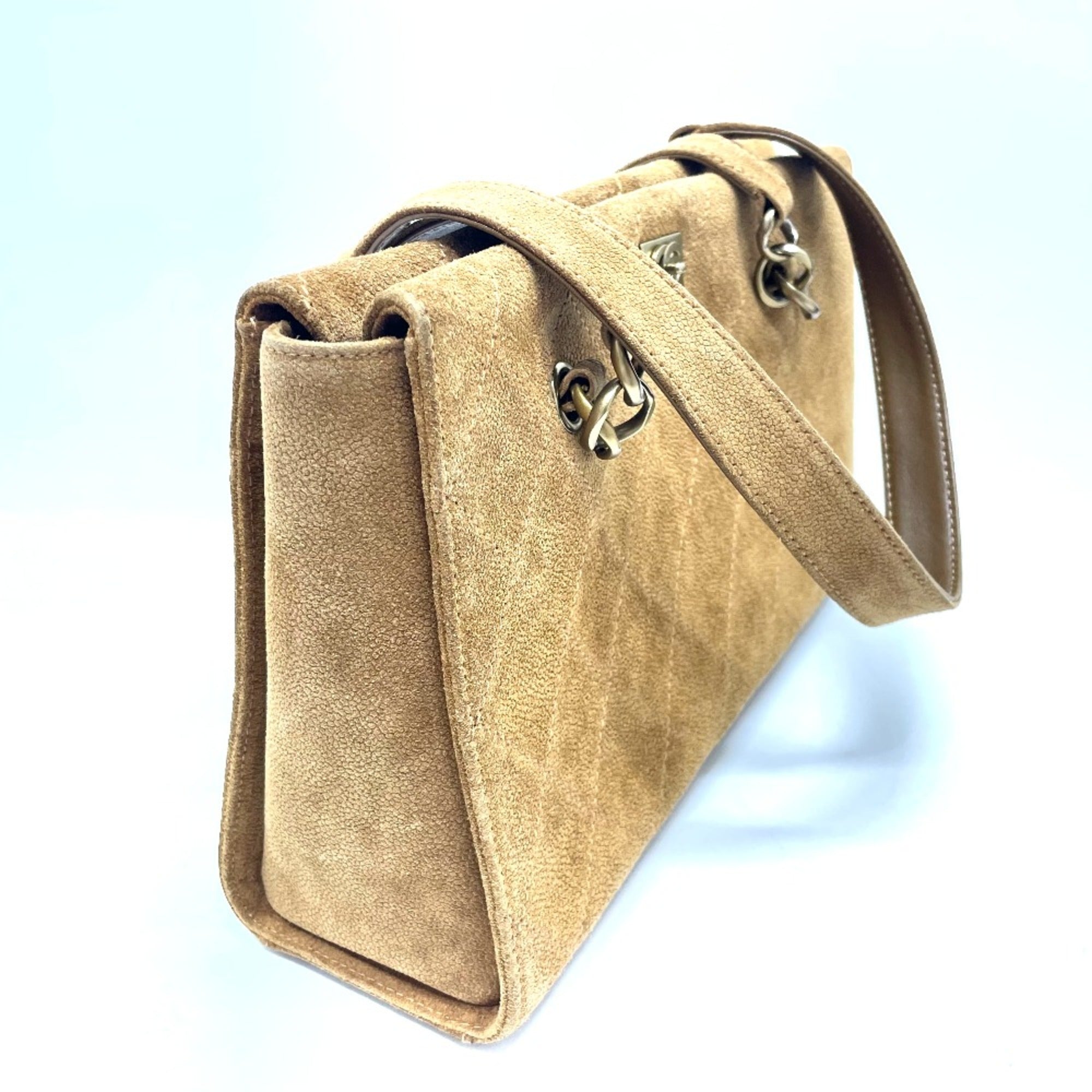 Chanel Brown Leather Shoulder Bag (Pre-Owned)