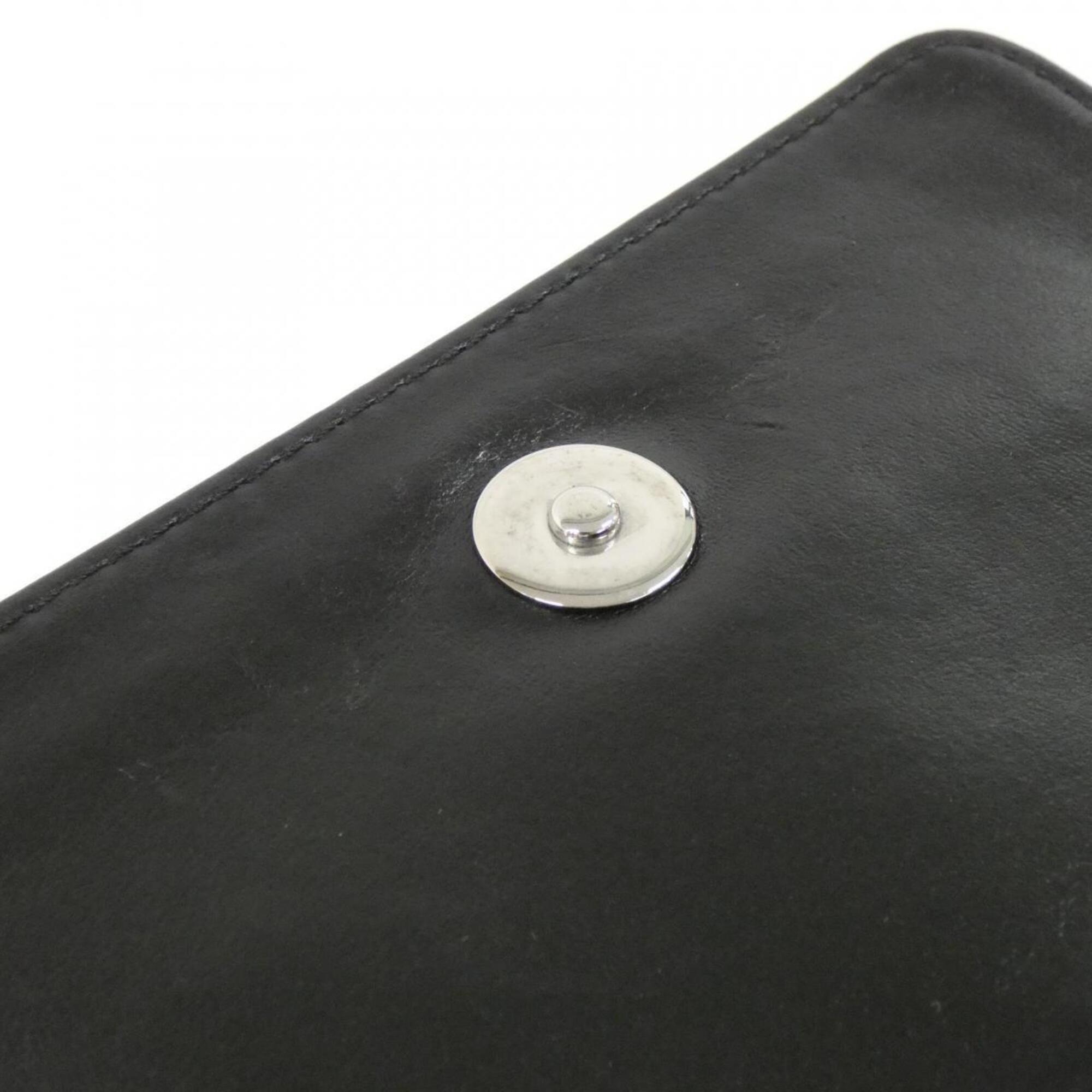 Chanel Black White Leather Shoulder Bag (Pre-Owned)
