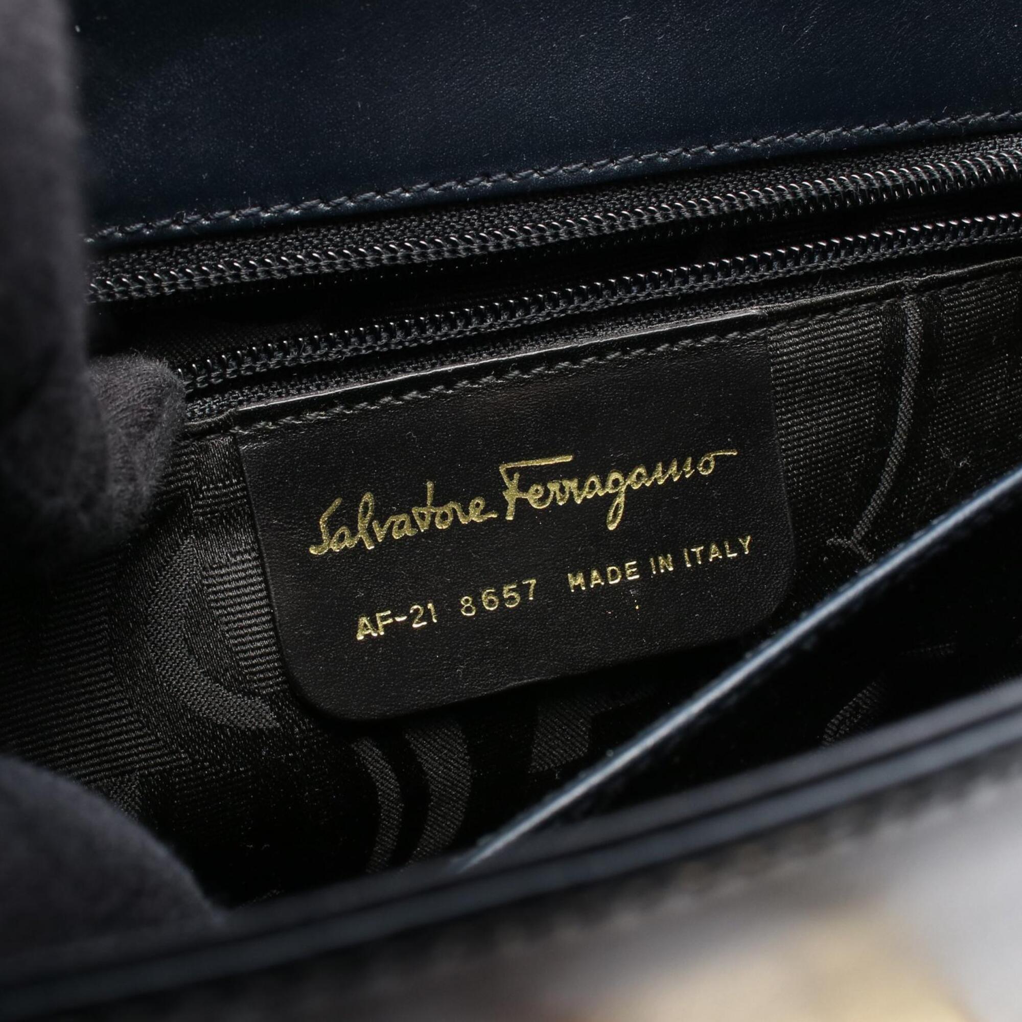 Salvatore Ferragamo Black Leather Handbag (Pre-Owned)