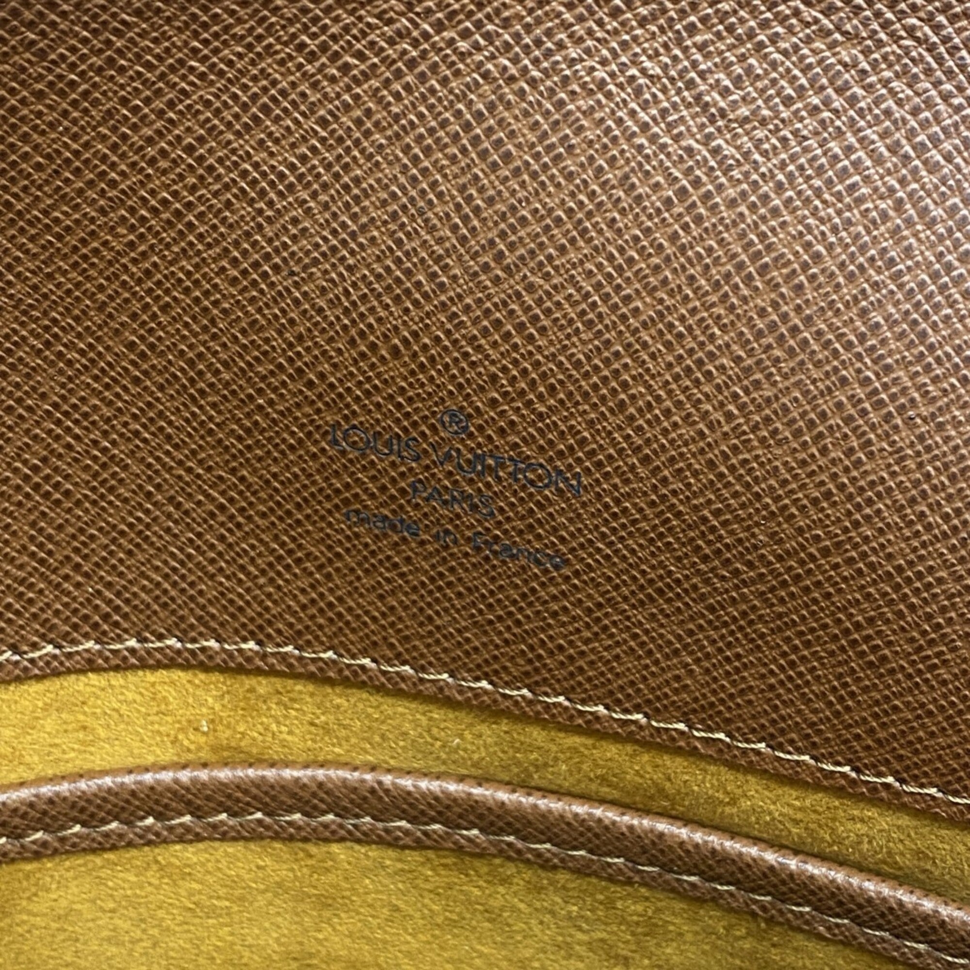 Louis Vuitton Brown Shoulder Bag (Pre-Owned)