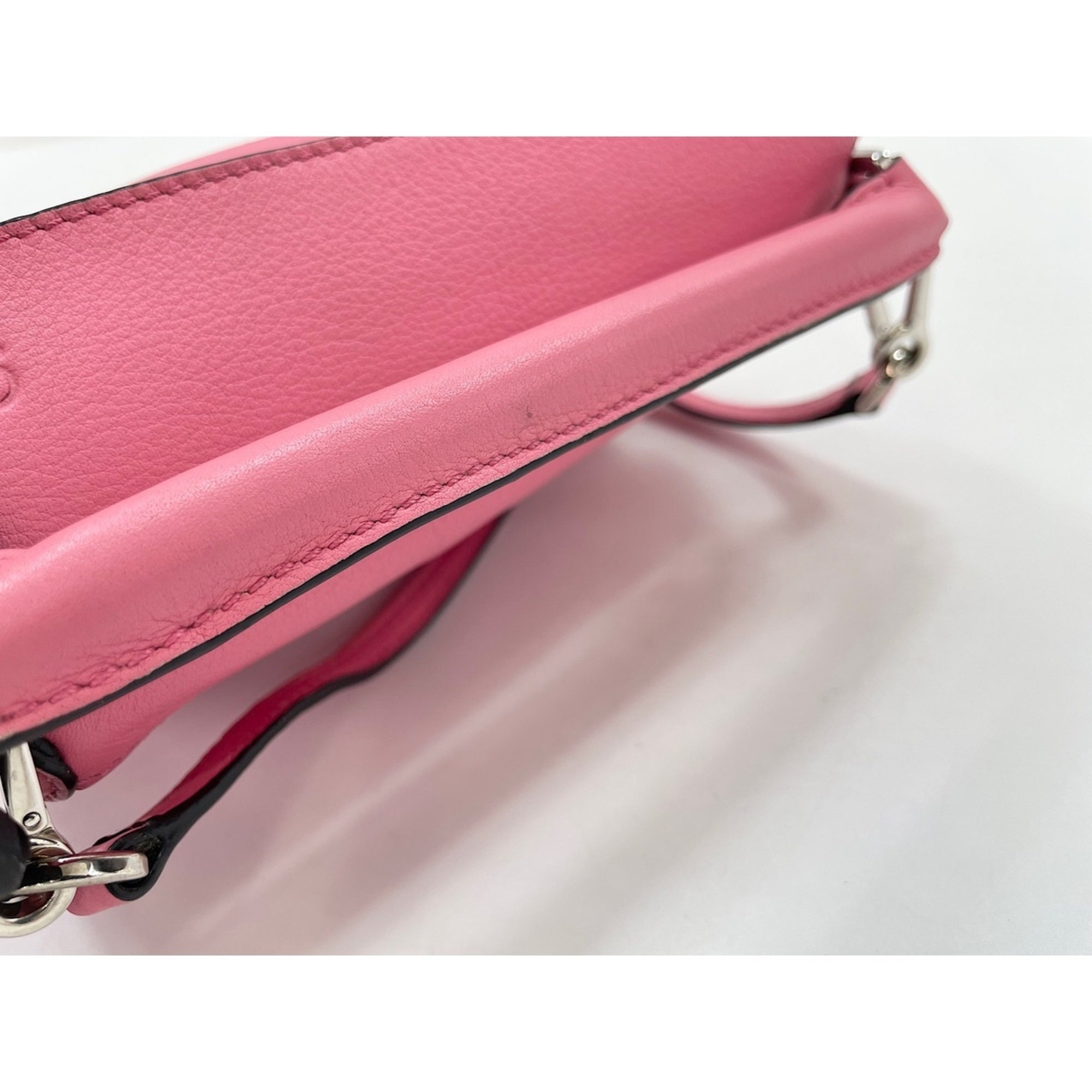 Loewe Pink Shoulder Bag (Pre-Owned)