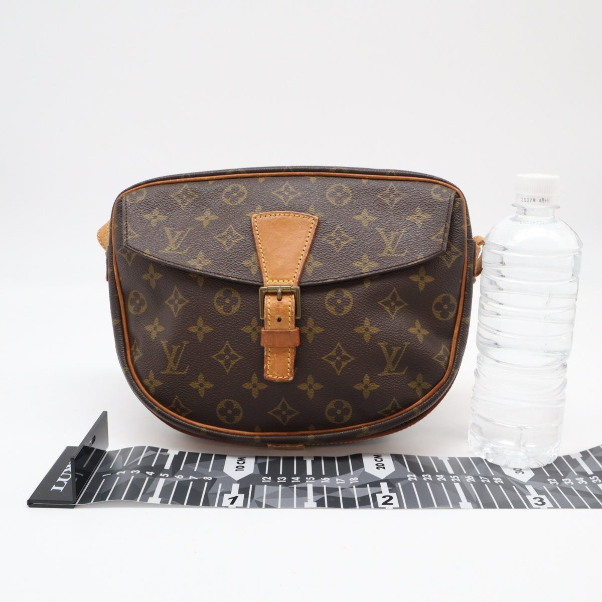 Louis Vuitton Beige Brown Monogram Shoulder Bag (Pre-Owned)