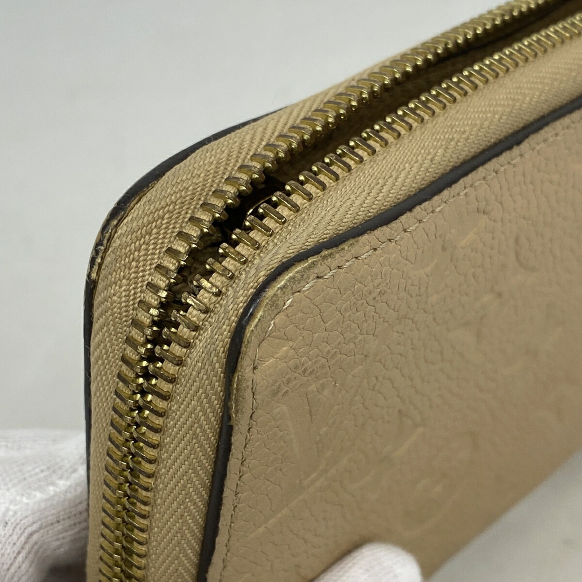Louis Vuitton Beige Long Wallet (Bi-Fold) (Pre-Owned)
