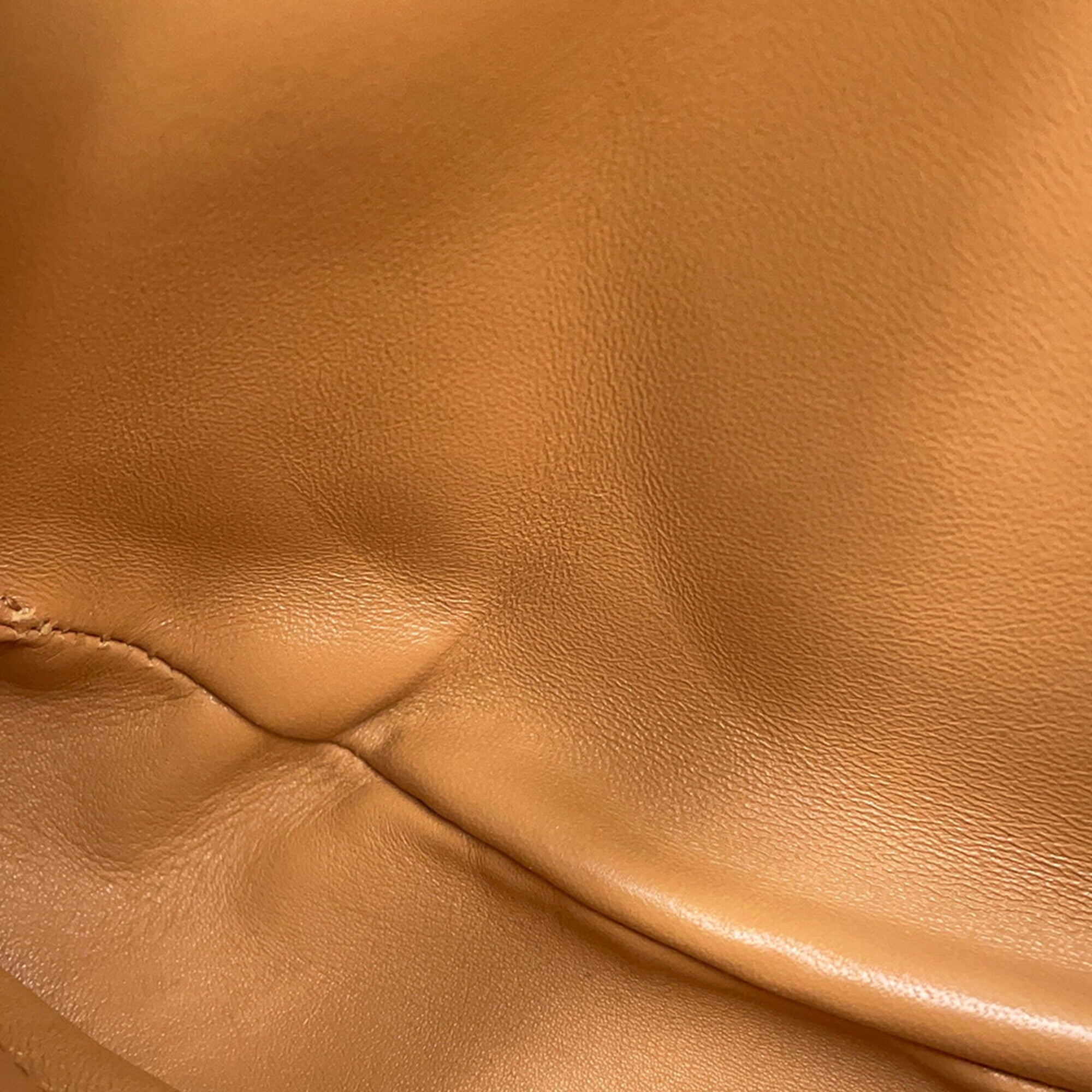 Prada Beige Leather Handbag (Pre-Owned)