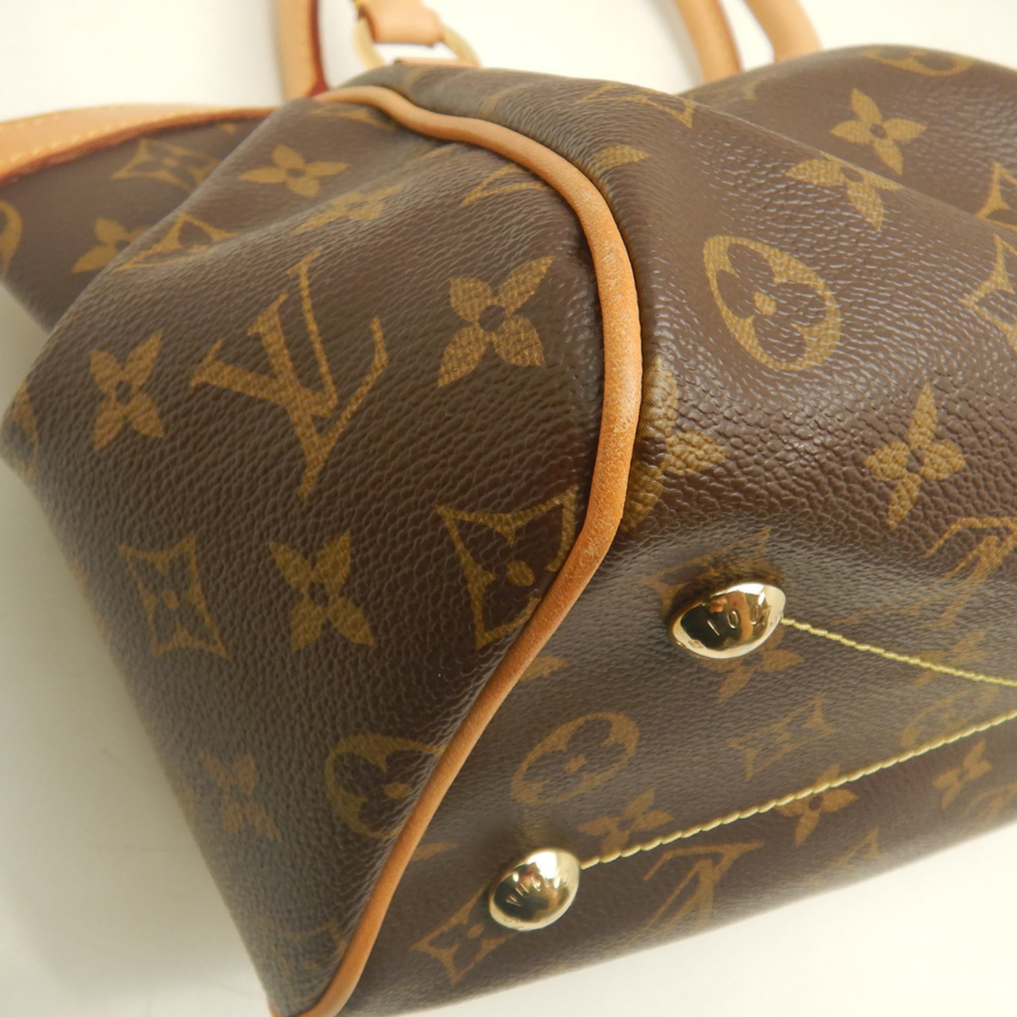 Louis Vuitton Brown Monogram Canvas Handbag (Pre-Owned)