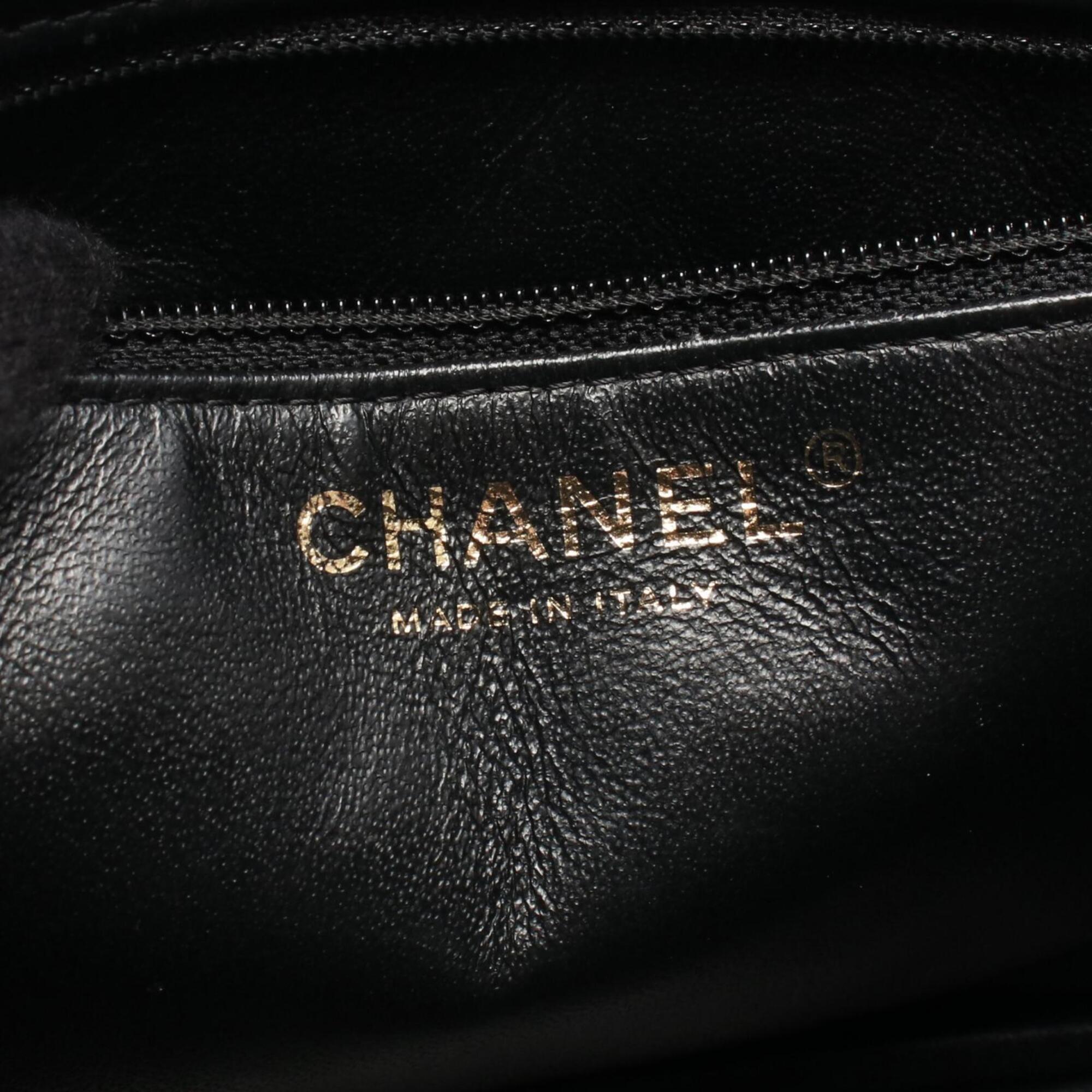 Chanel Black Grained Calfskin Handbag Shoulder Bag (Pre-Owned)