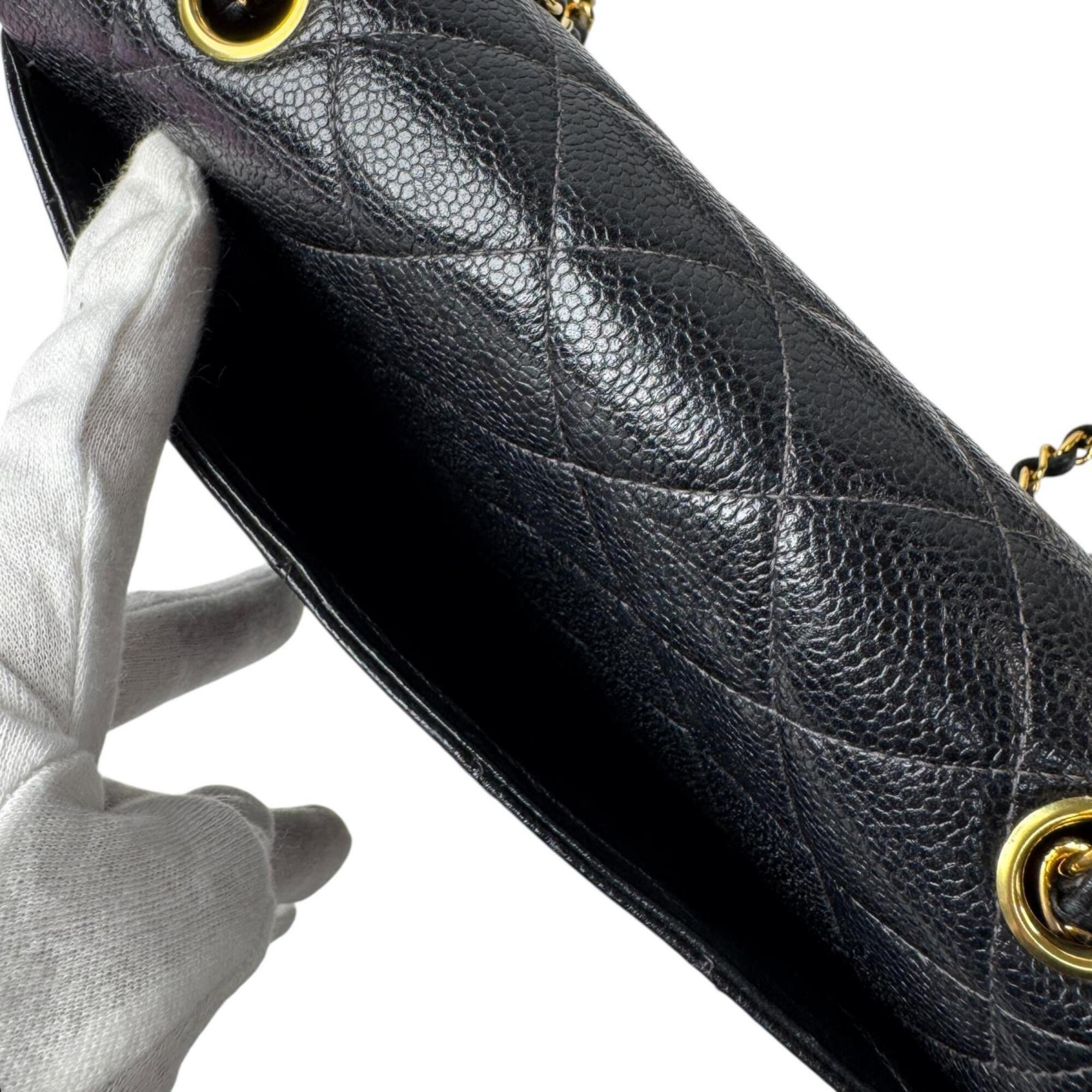 Chanel Black Grained Calfskin Shoulder Bag (Pre-Owned)