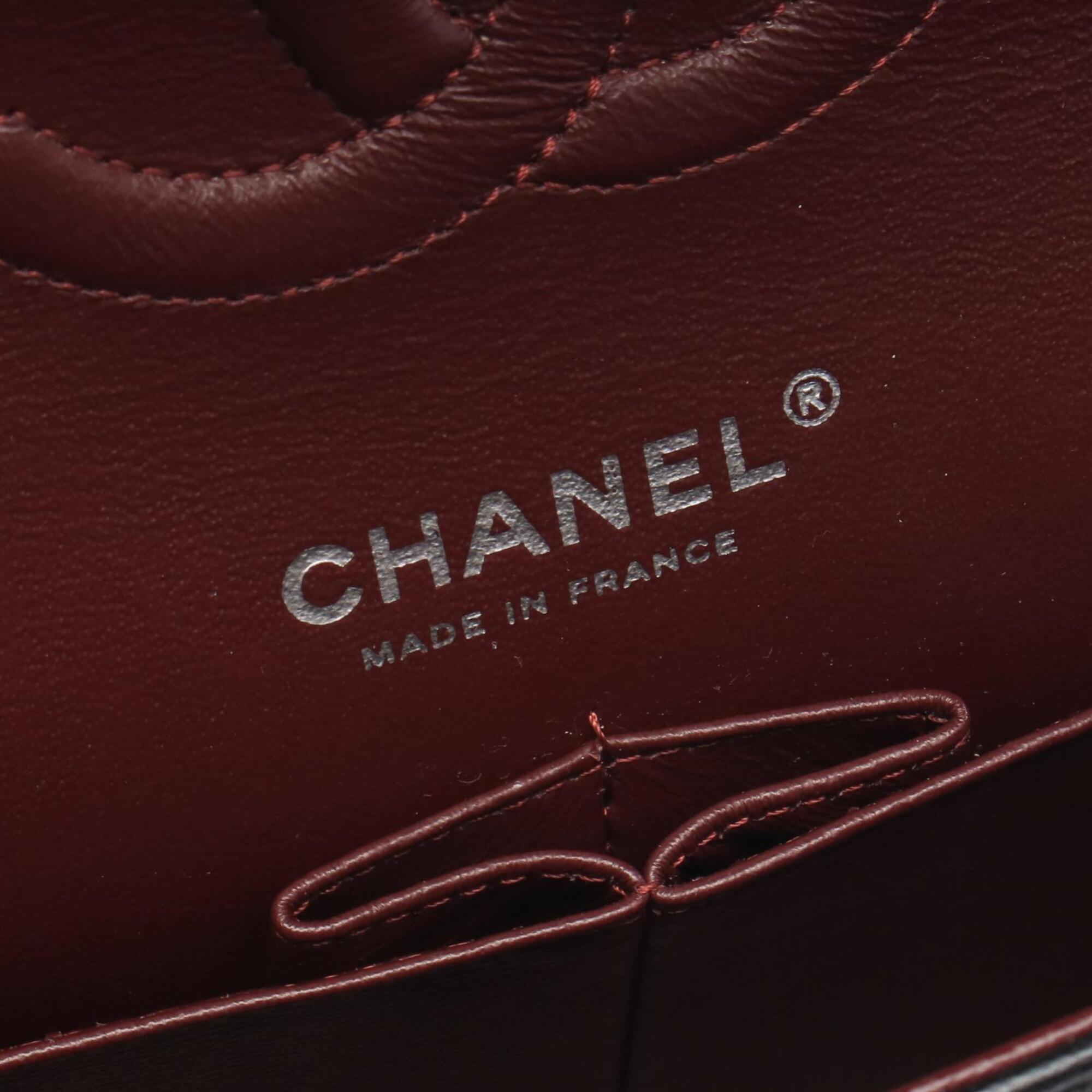 Chanel Black Leather Handbag Shoulder Bag (Pre-Owned)