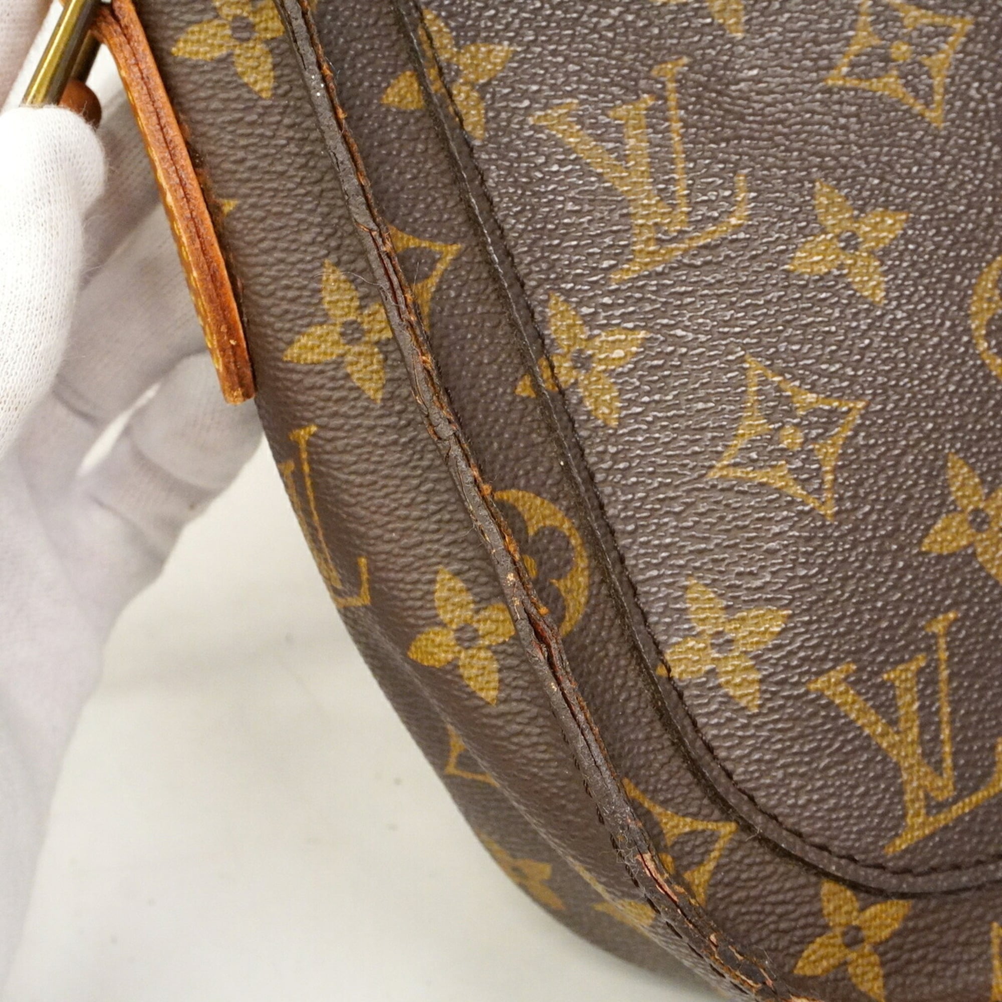 Louis Vuitton Brown Shoulder Bag (Pre-Owned)