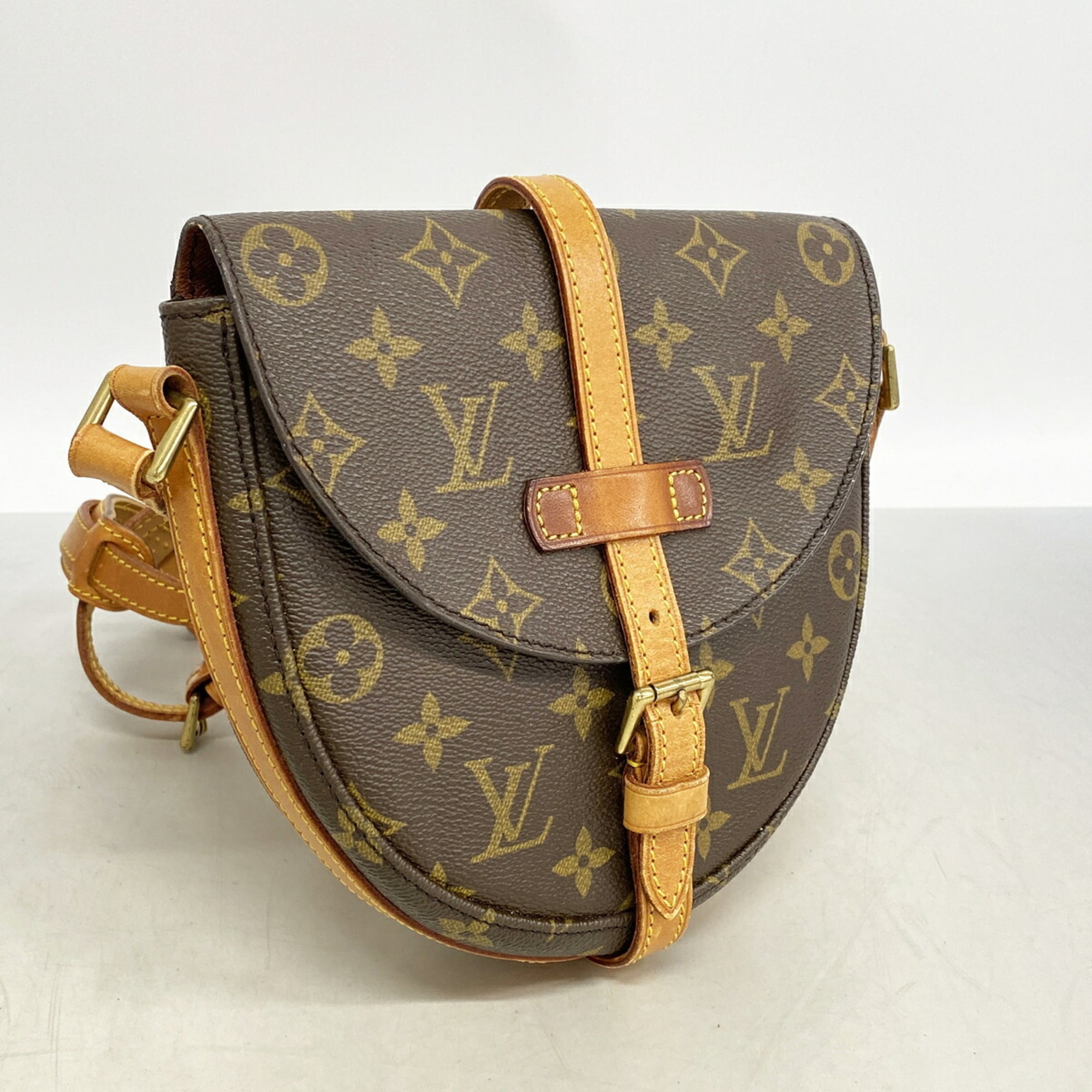 Louis Vuitton Brown Shoulder Bag (Pre-Owned)