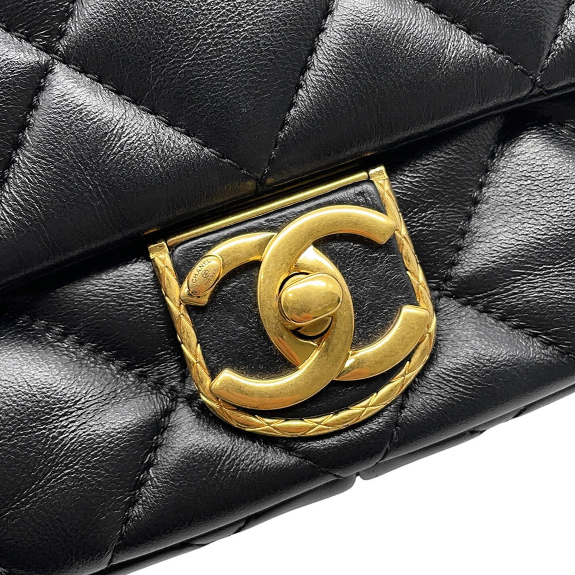 Chanel Black Leather Shoulder Bag (Pre-Owned)