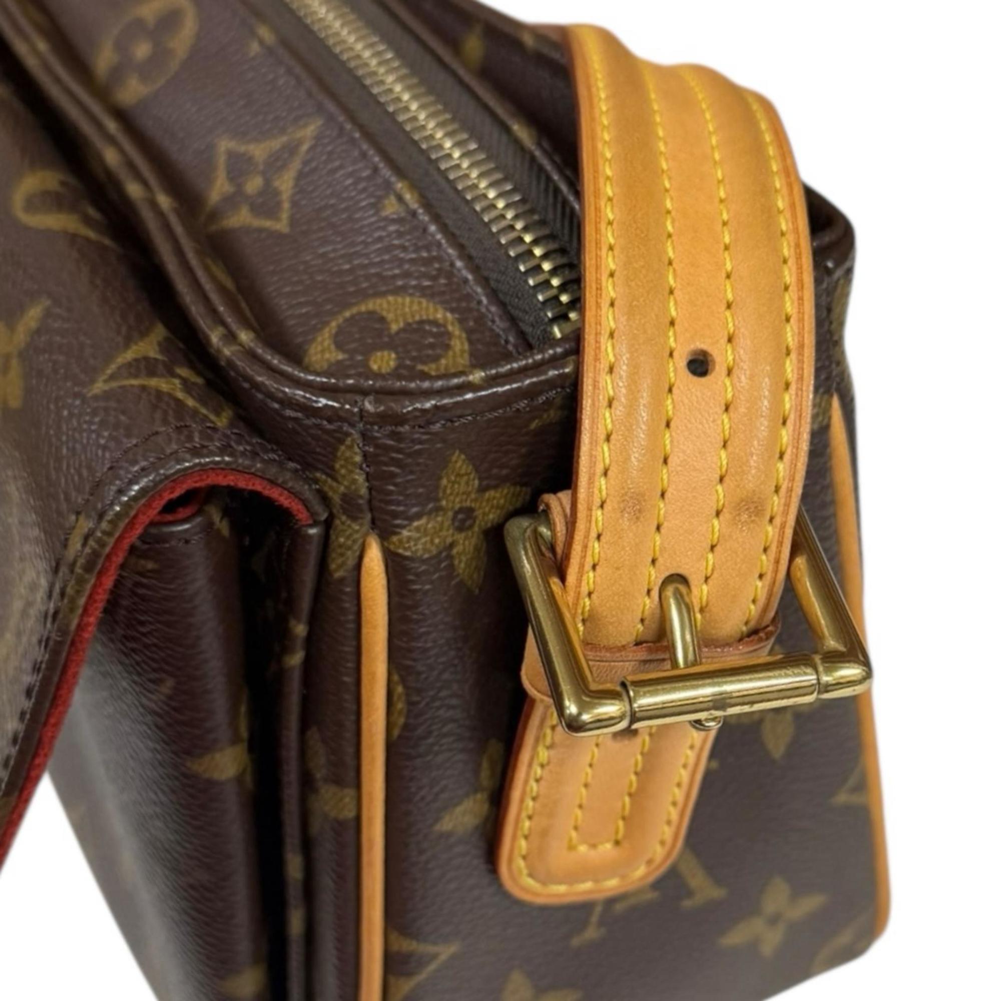 Louis Vuitton Brown Monogram Canvas Shoulder Bag (Pre-Owned)