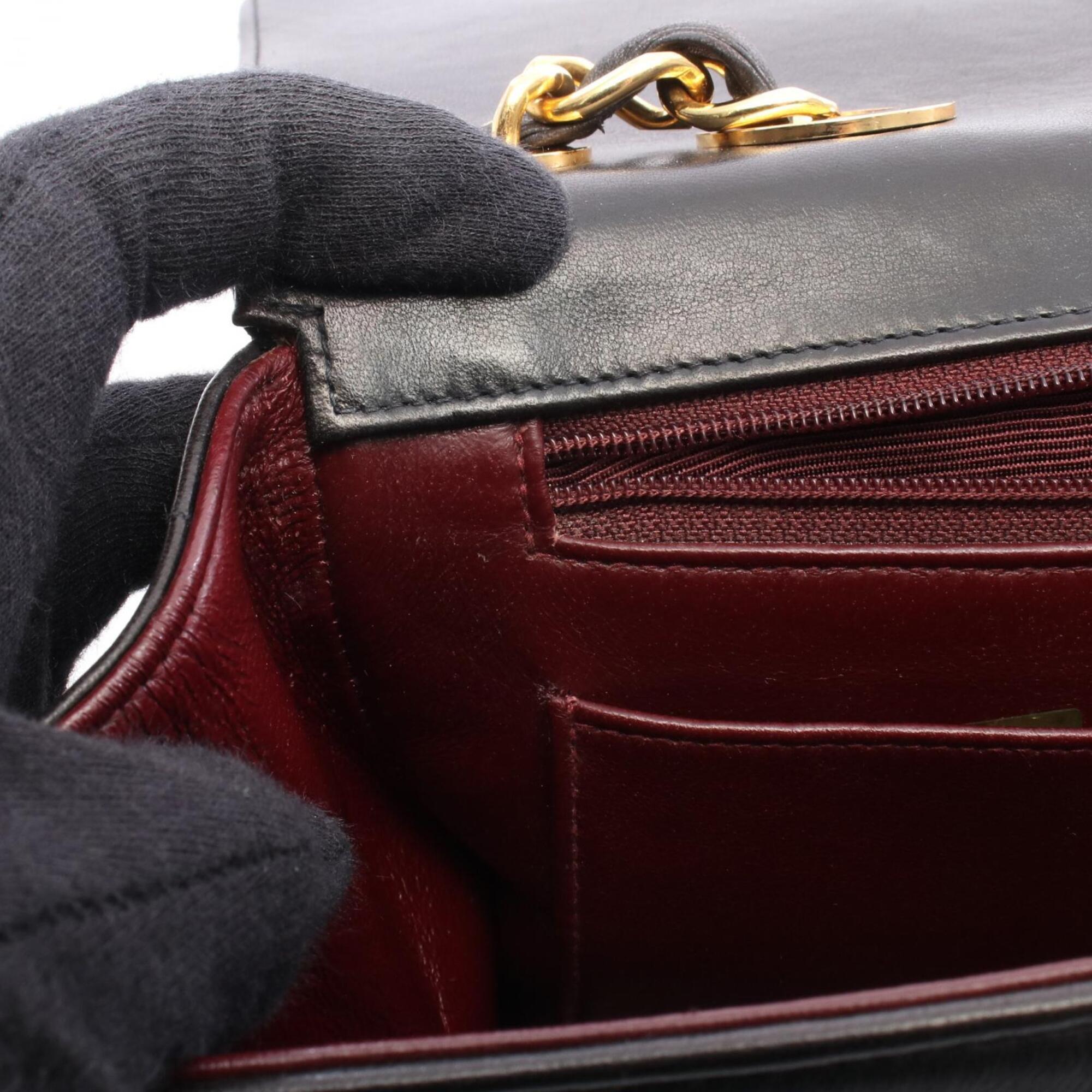 Chanel Black Leather Handbag Shoulder Bag (Pre-Owned)