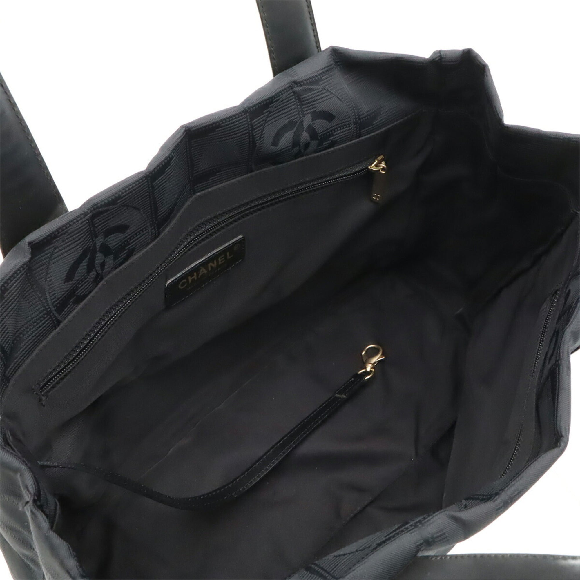 Chanel Black Nylon Leather Shoulder Bag Tote Bag (Pre-Owned)