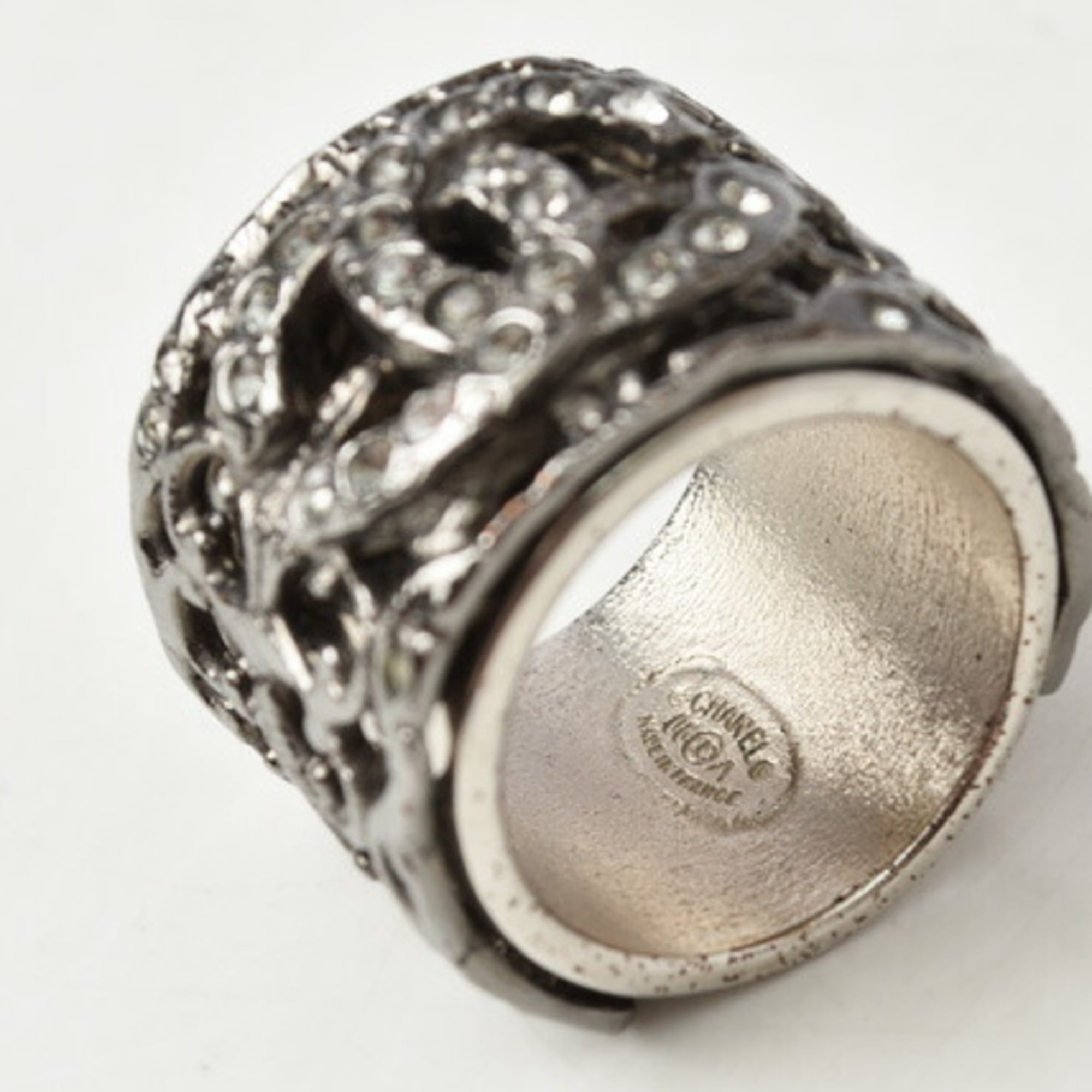 Chanel Gunmetal Metal Rhinestone Band Ring (Pre-Owned)