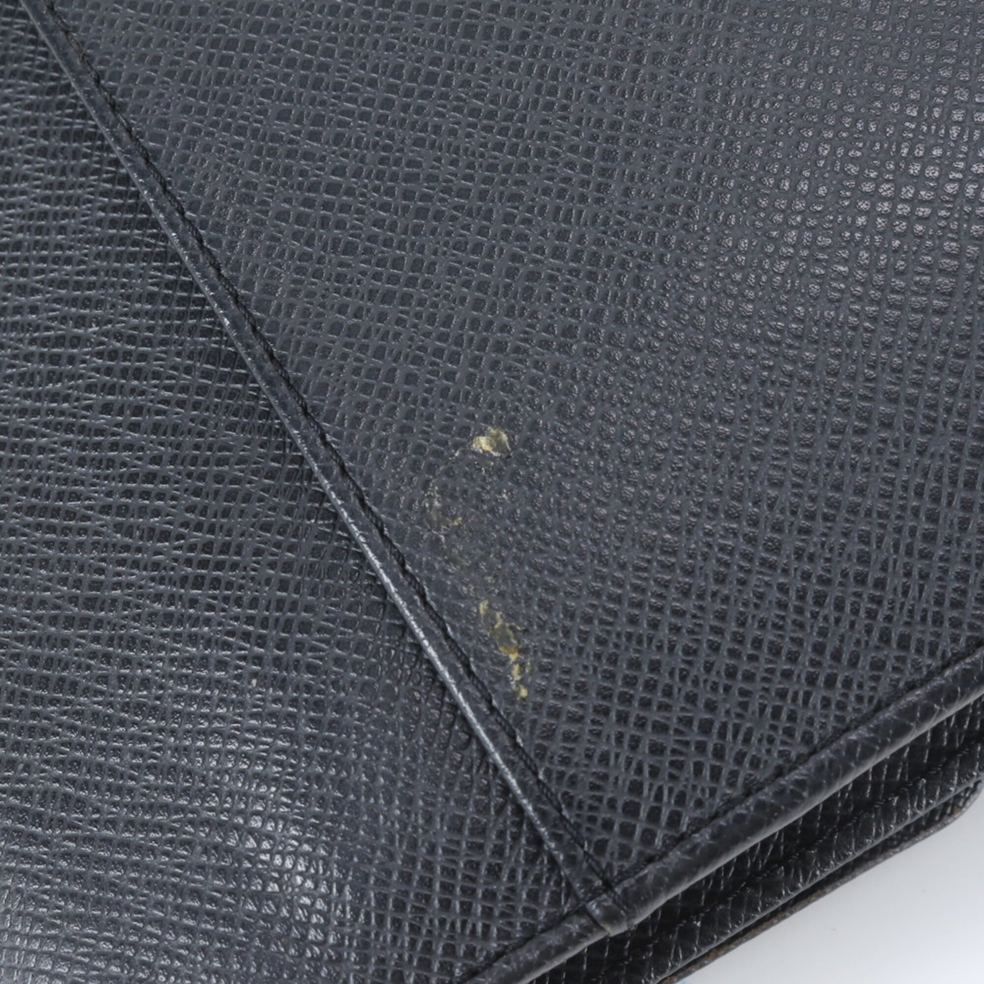 Louis Vuitton Ardoise Taiga Leather Handbag Pouch (Pre-Owned)