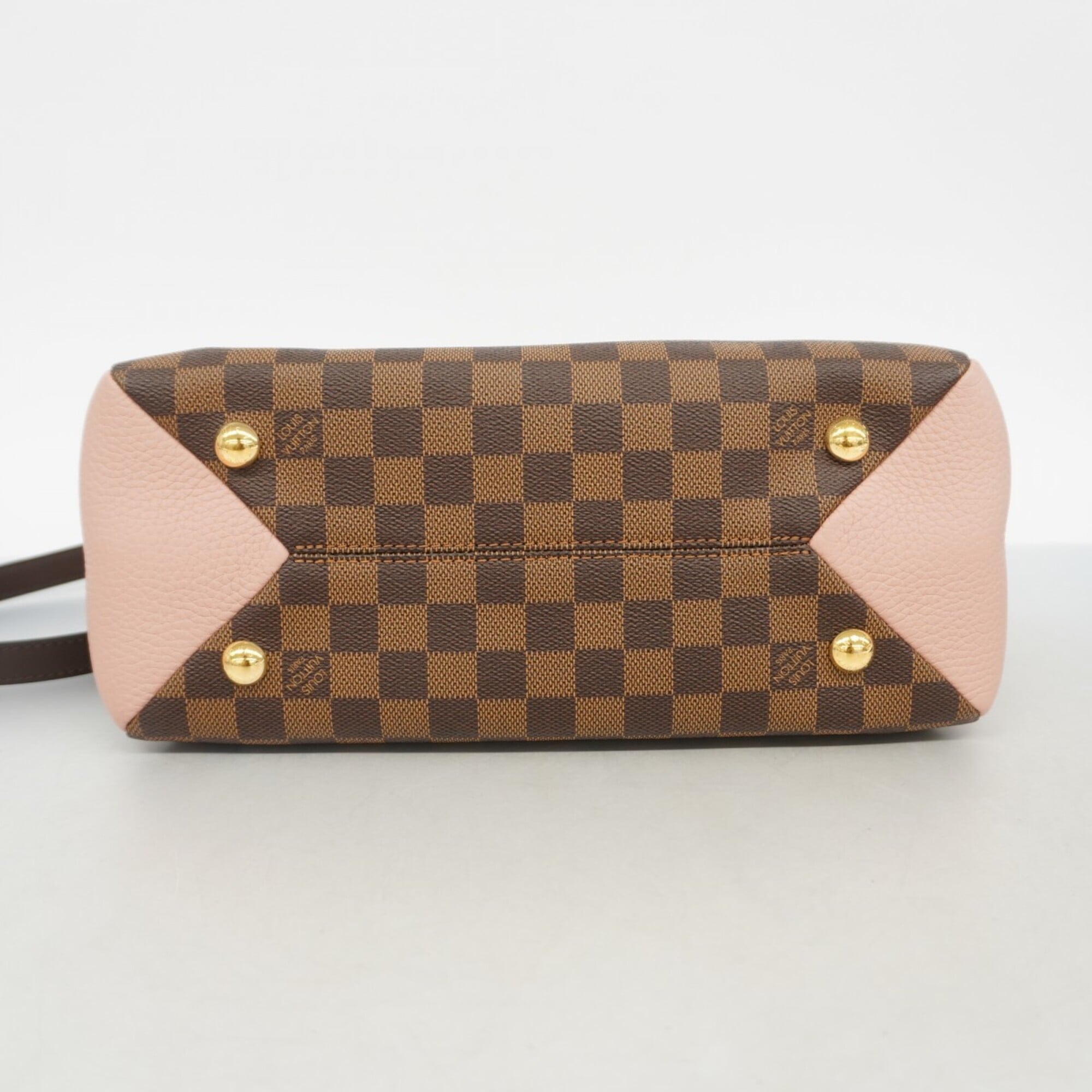 Louis Vuitton Ebene Magnolia Handbag (Pre-Owned)