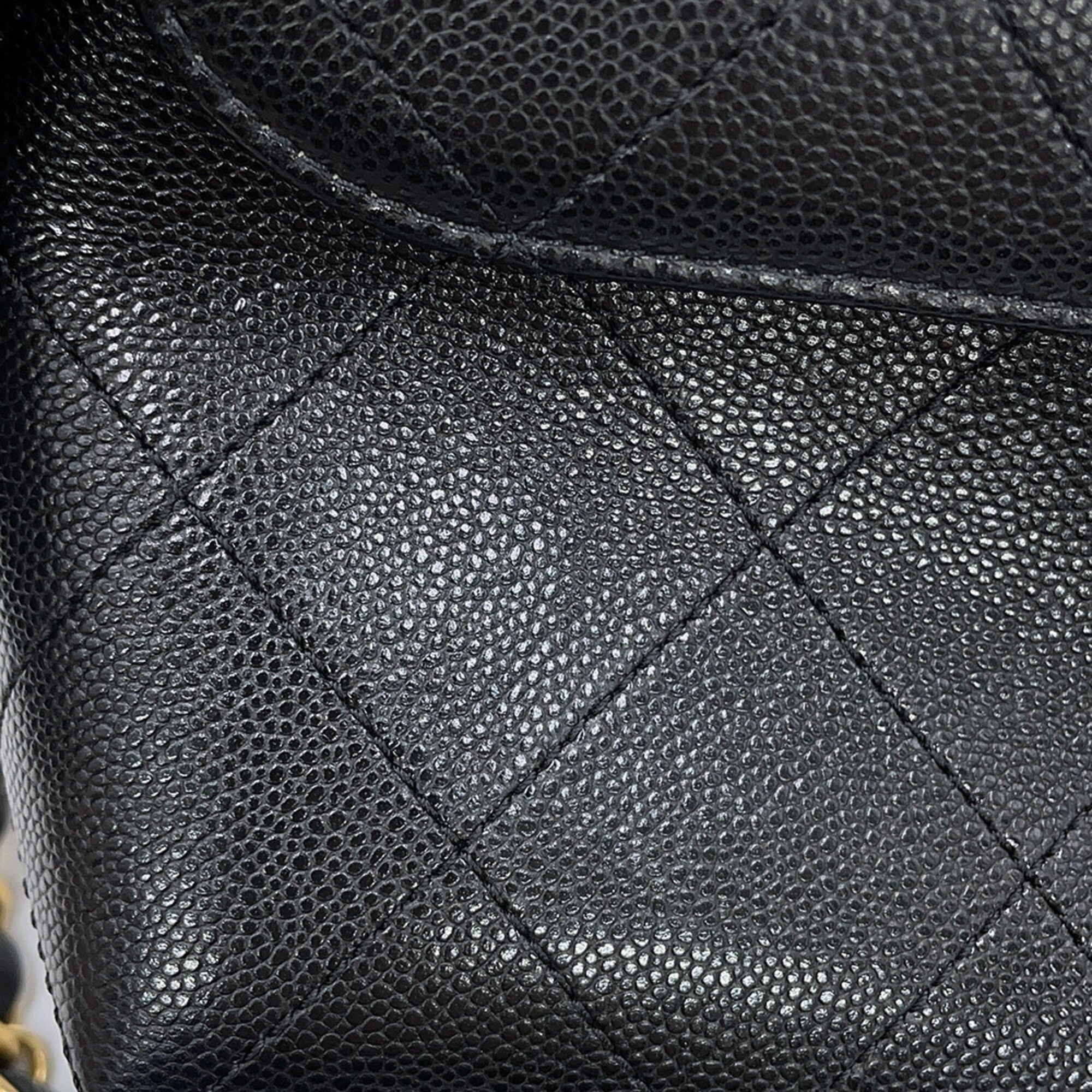 Chanel Matelasse Black Grained Calfskin Handbag Shoulder Bag (Pre-Owned)