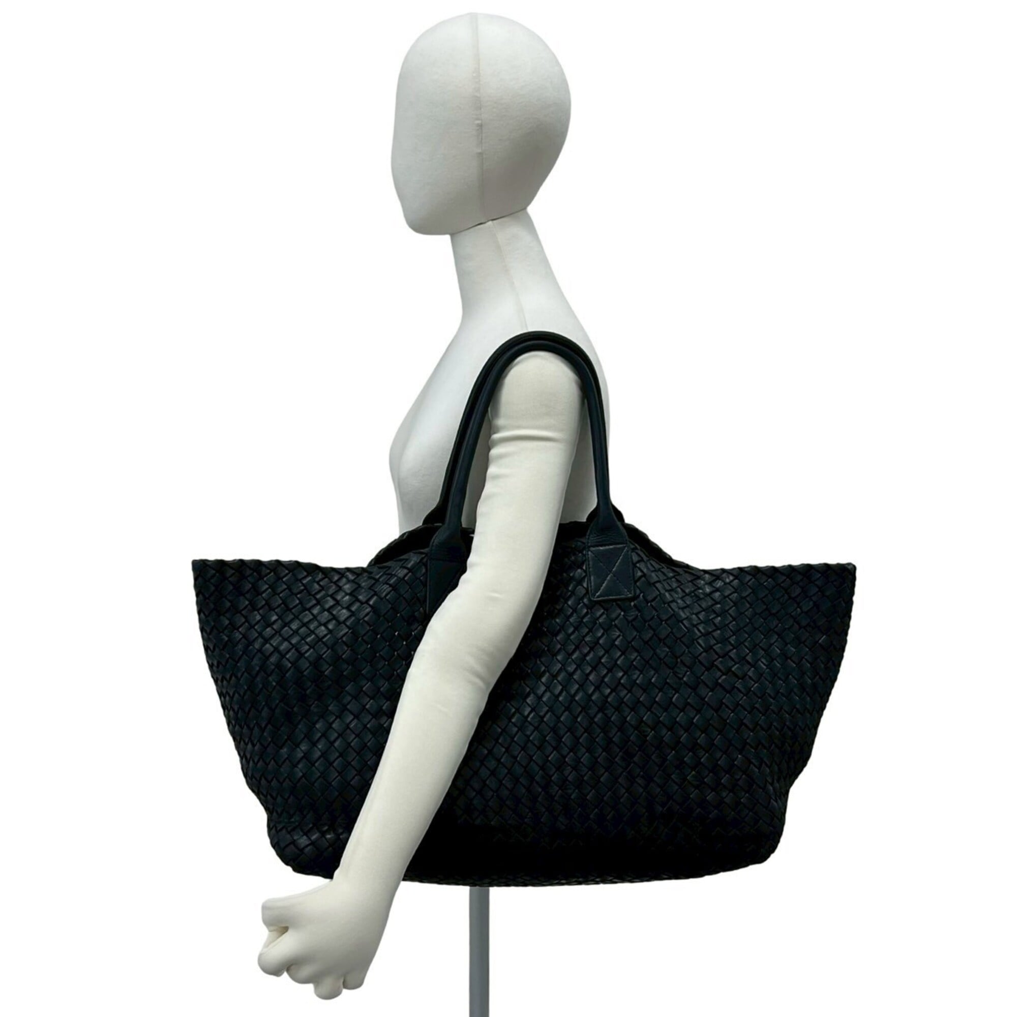 Bottega Veneta Black Leather Handbag Pouch Tote Bag (Pre-Owned)