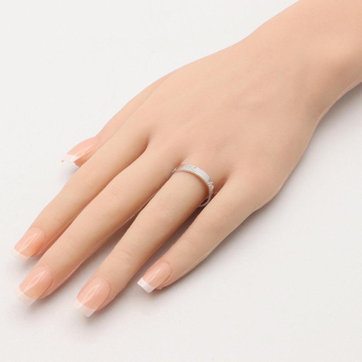 Gucci Silver White Gold (18K) Band Ring (Pre-Owned)