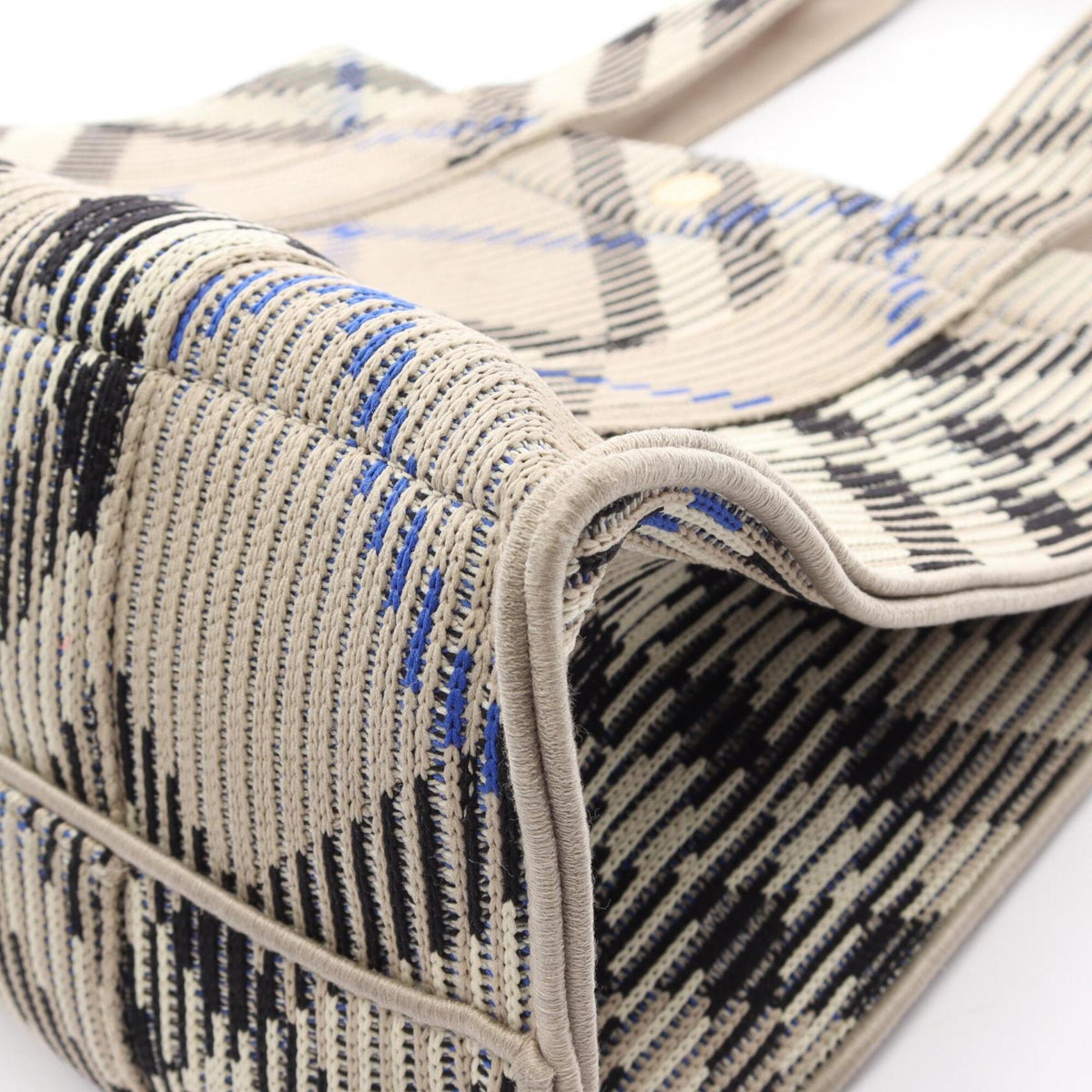 Burberry Gray Multi-Color Fabric Handbag Tote Bag (Pre-Owned)