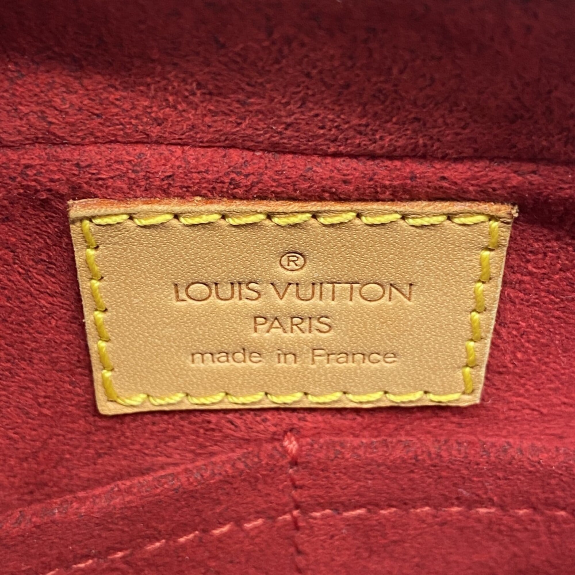 Louis Vuitton Brown Shoulder Bag (Pre-Owned)