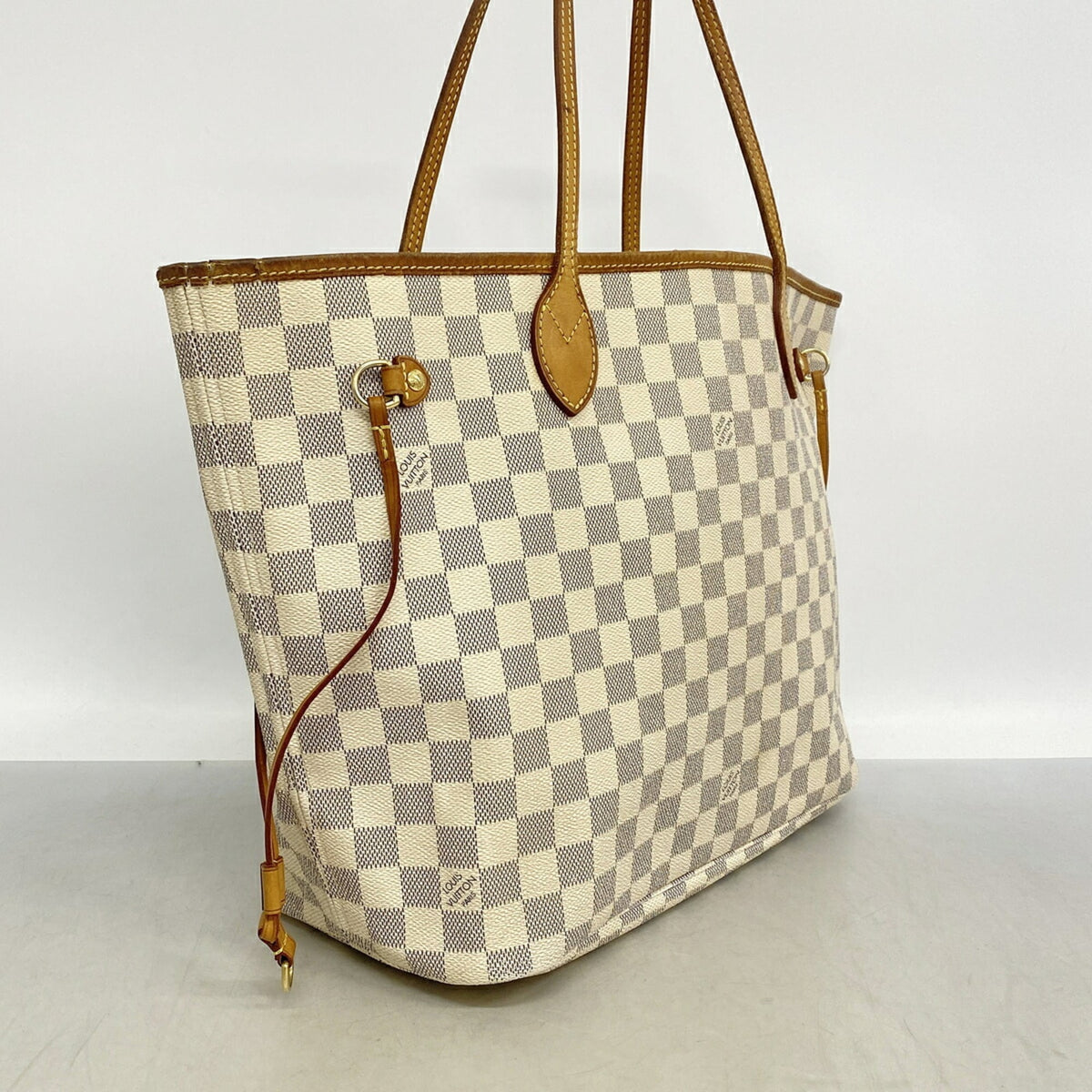 Louis Vuitton White Tote Bag (Pre-Owned)