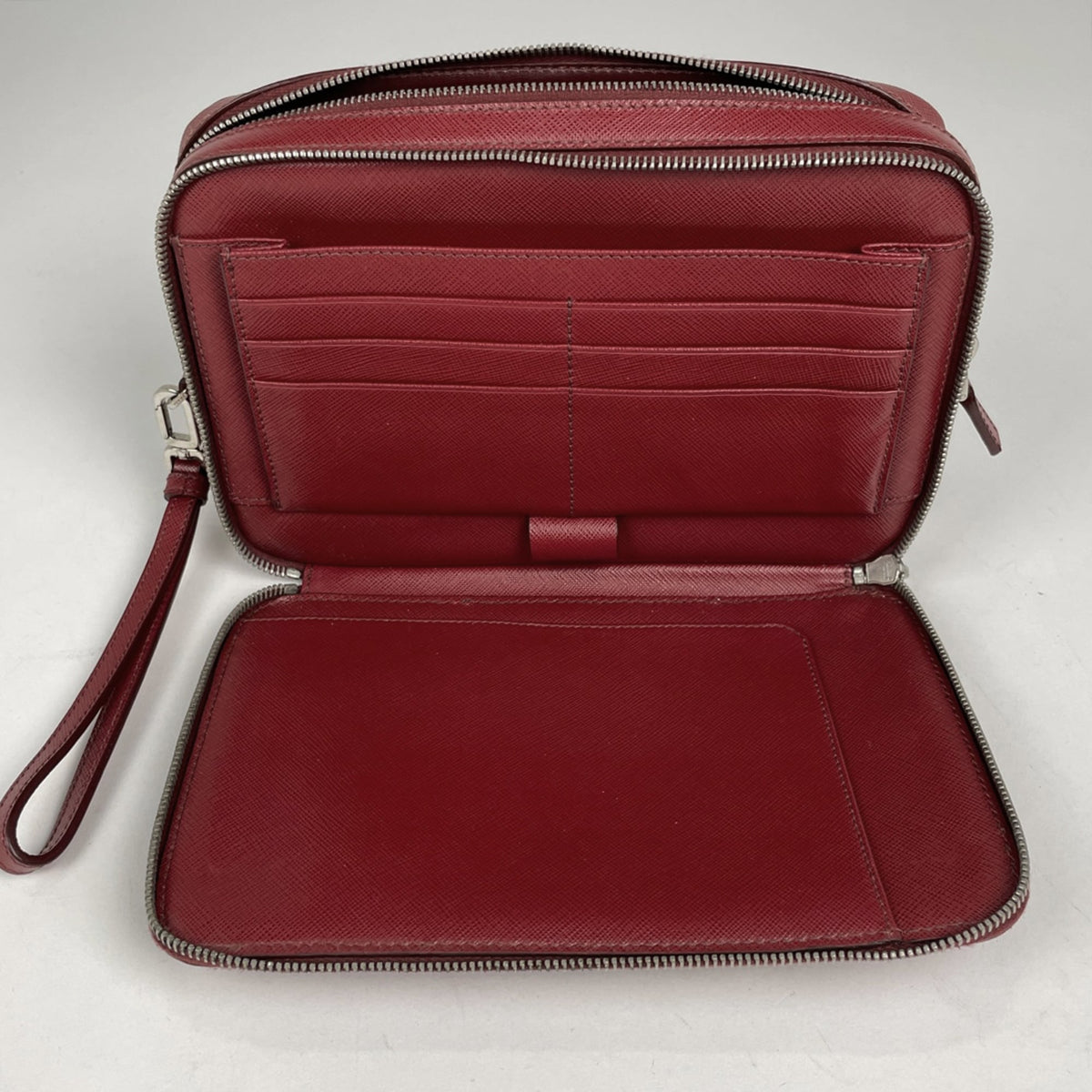 Prada Red Color Leather Clutch Bag (Pre-Owned)
