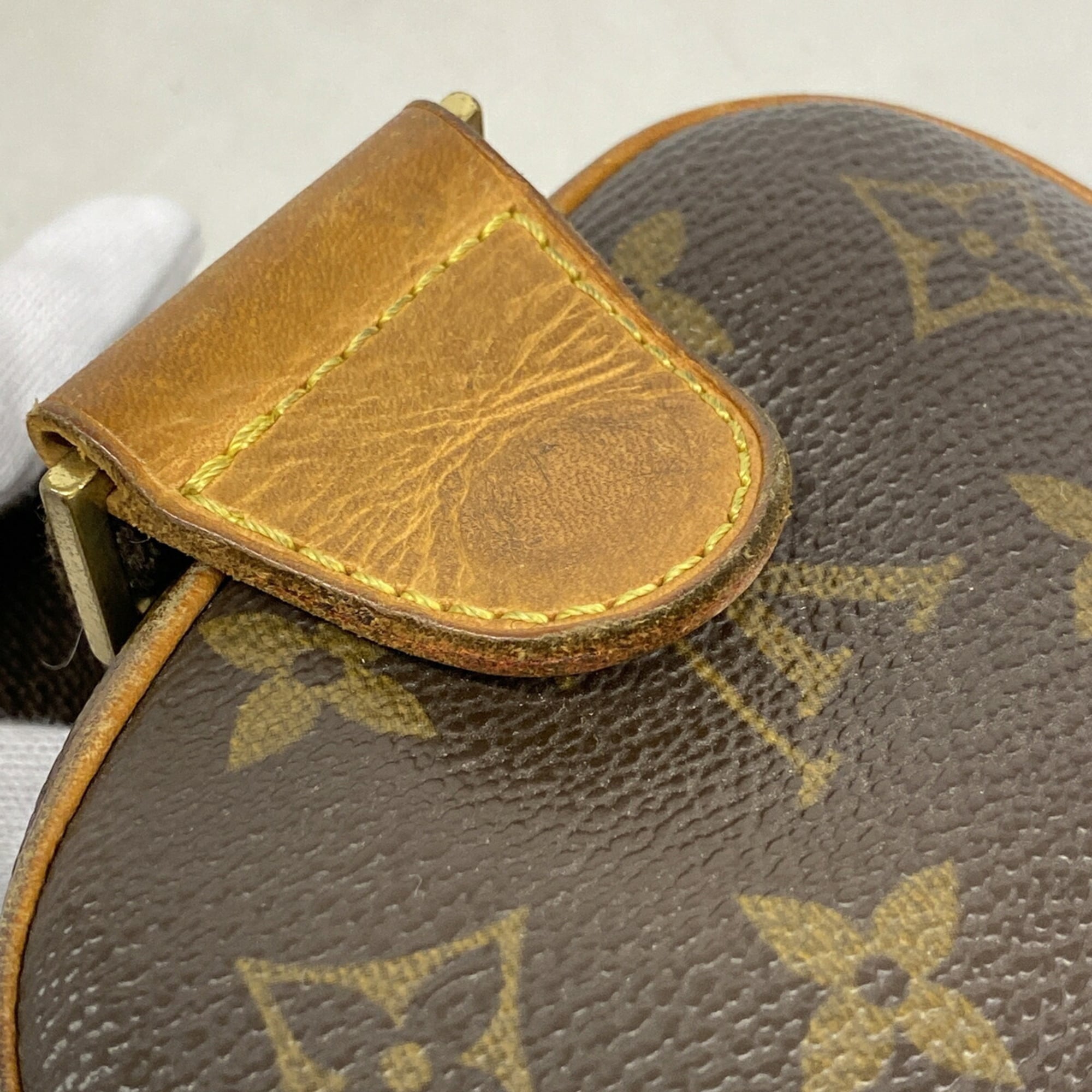 Louis Vuitton Brown Sling Bag (Pre-Owned)