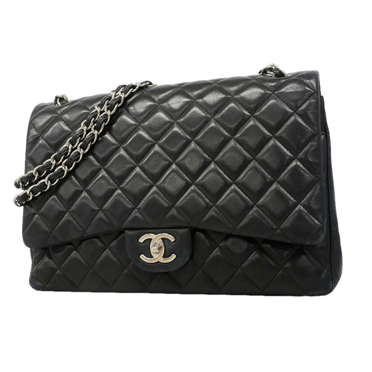 Chanel Black Leather Shoulder Bag (Pre-Owned)