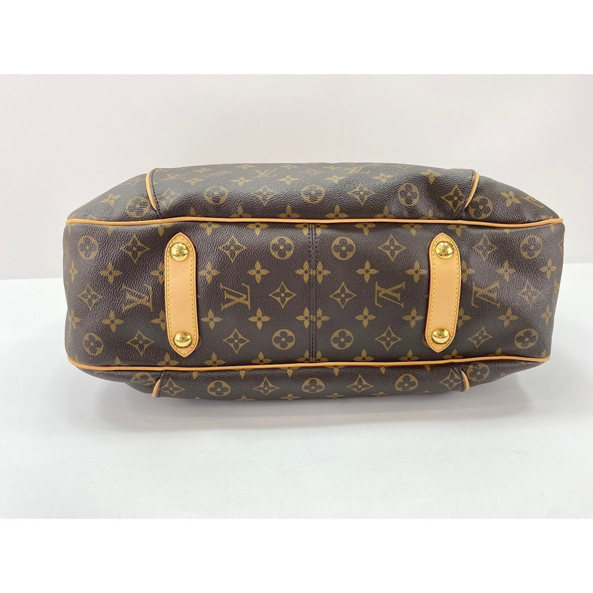 Louis Vuitton Brown Shoulder Bag (Pre-Owned)
