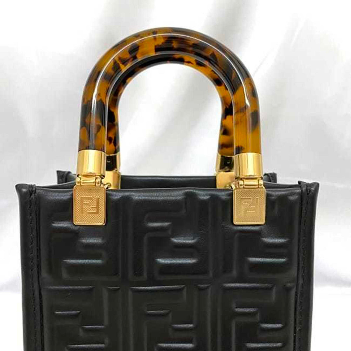 Fendi Black Leather Handbag (Pre-Owned)