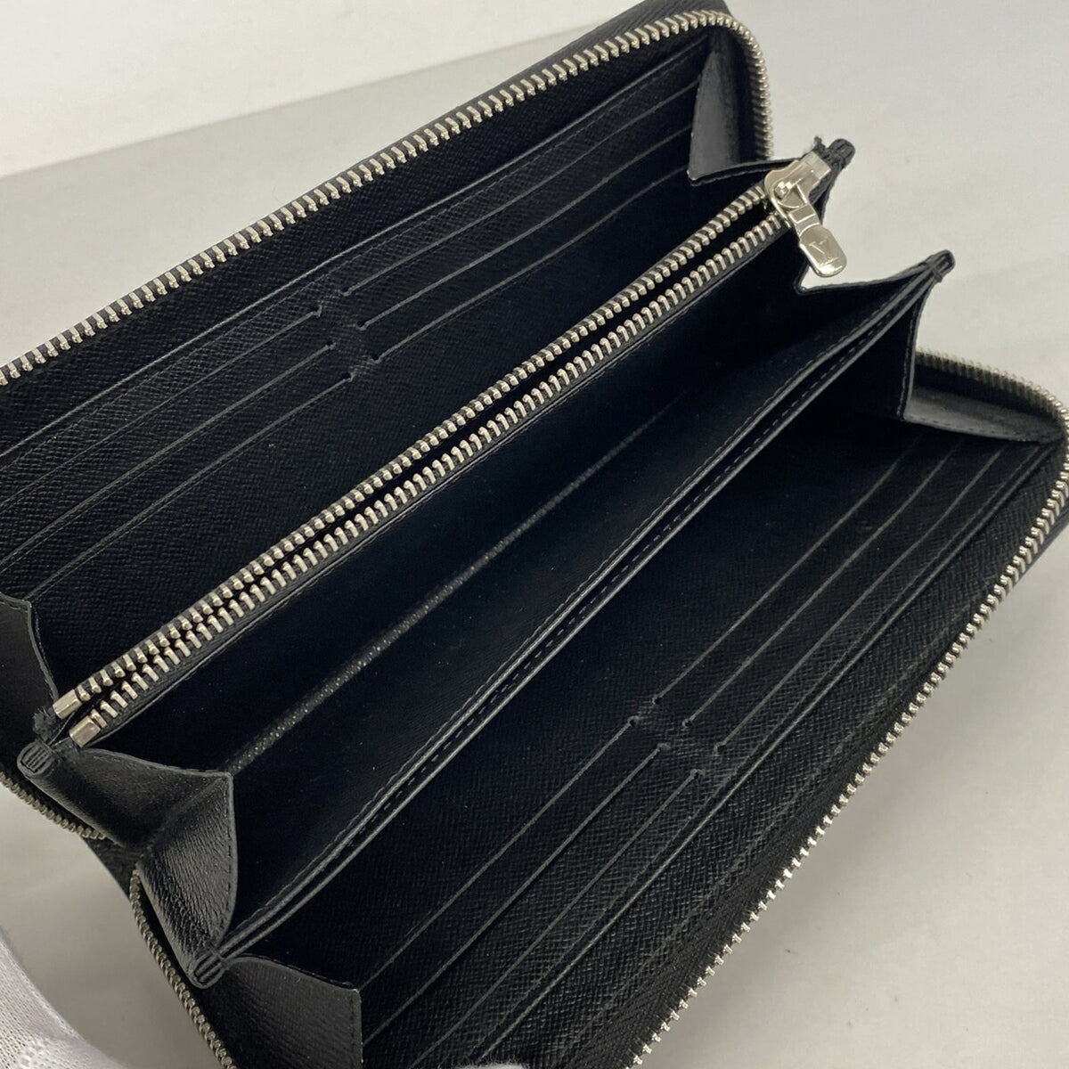 Louis Vuitton Noir Long Wallet (Bi-Fold) (Pre-Owned)