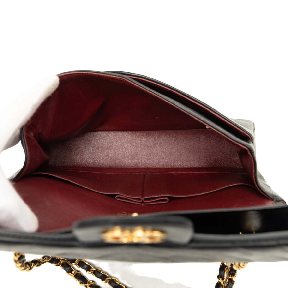 Chanel Black Leather Shoulder Bag (Pre-Owned)