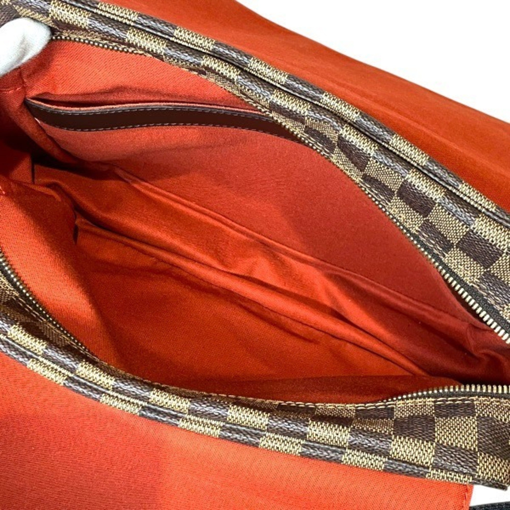 Louis Vuitton Brown Handbag Shoulder Bag (Pre-Owned)
