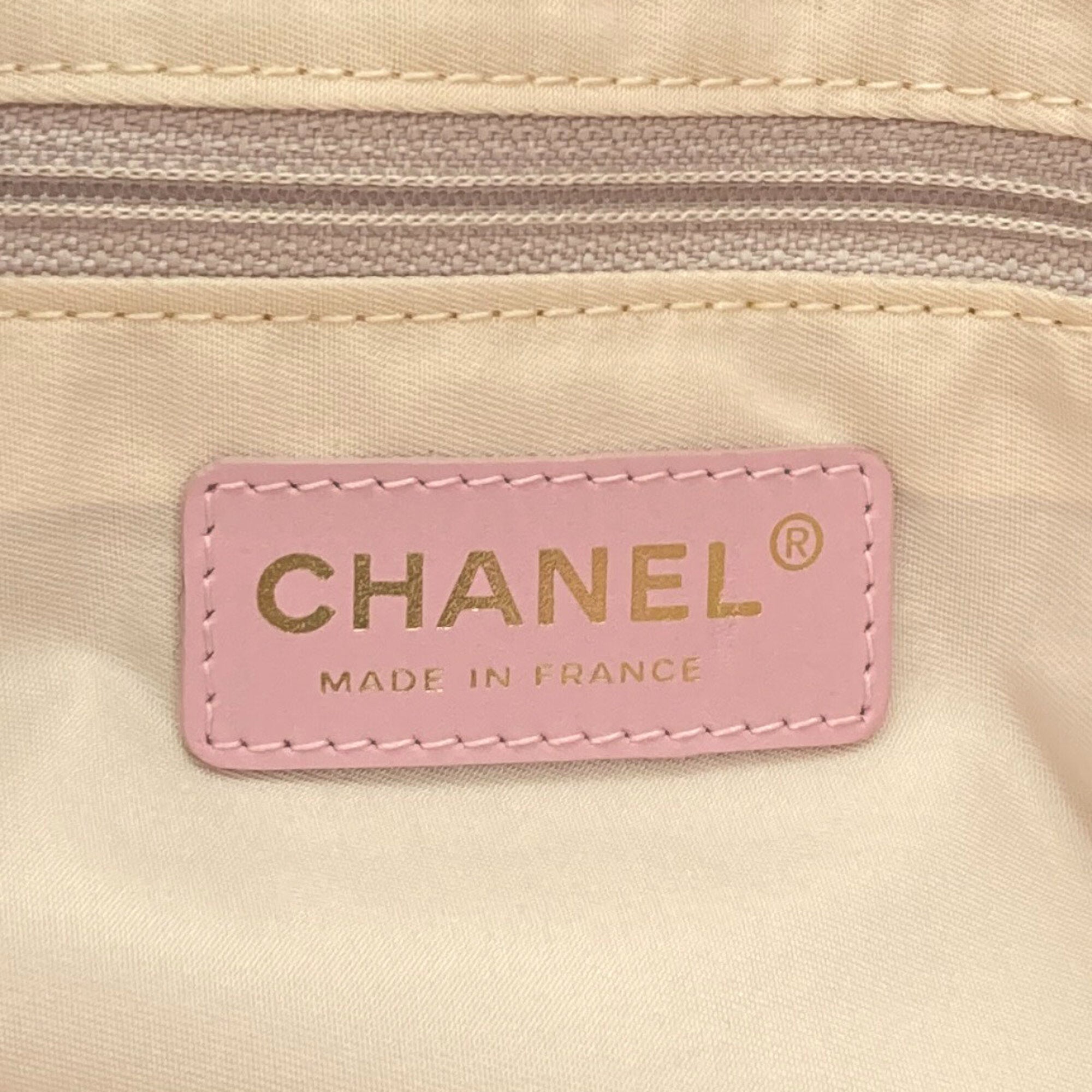 Chanel Pink Nylon Tote Bag (Pre-Owned)
