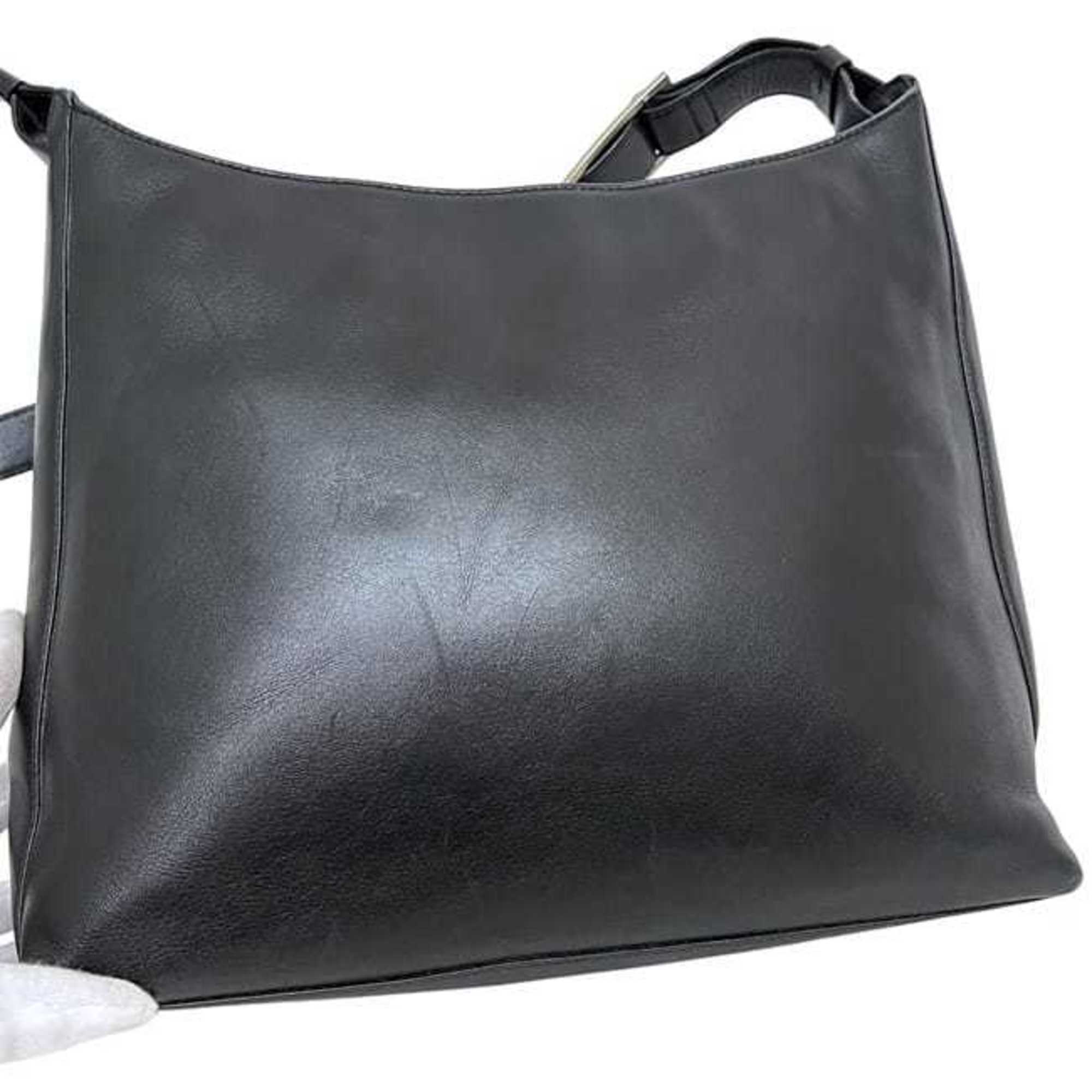 Salvatore Ferragamo Black Leather Shoulder Bag (Pre-Owned)