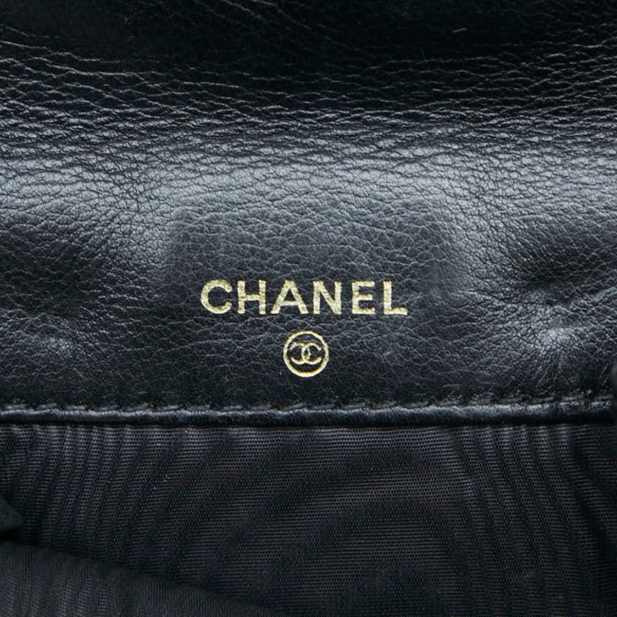 Chanel Black Grained Calfskin Wallet (Bi-Fold) (Pre-Owned)