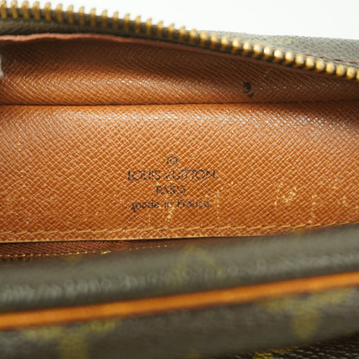 Louis Vuitton Brown Shoulder Bag (Pre-Owned)