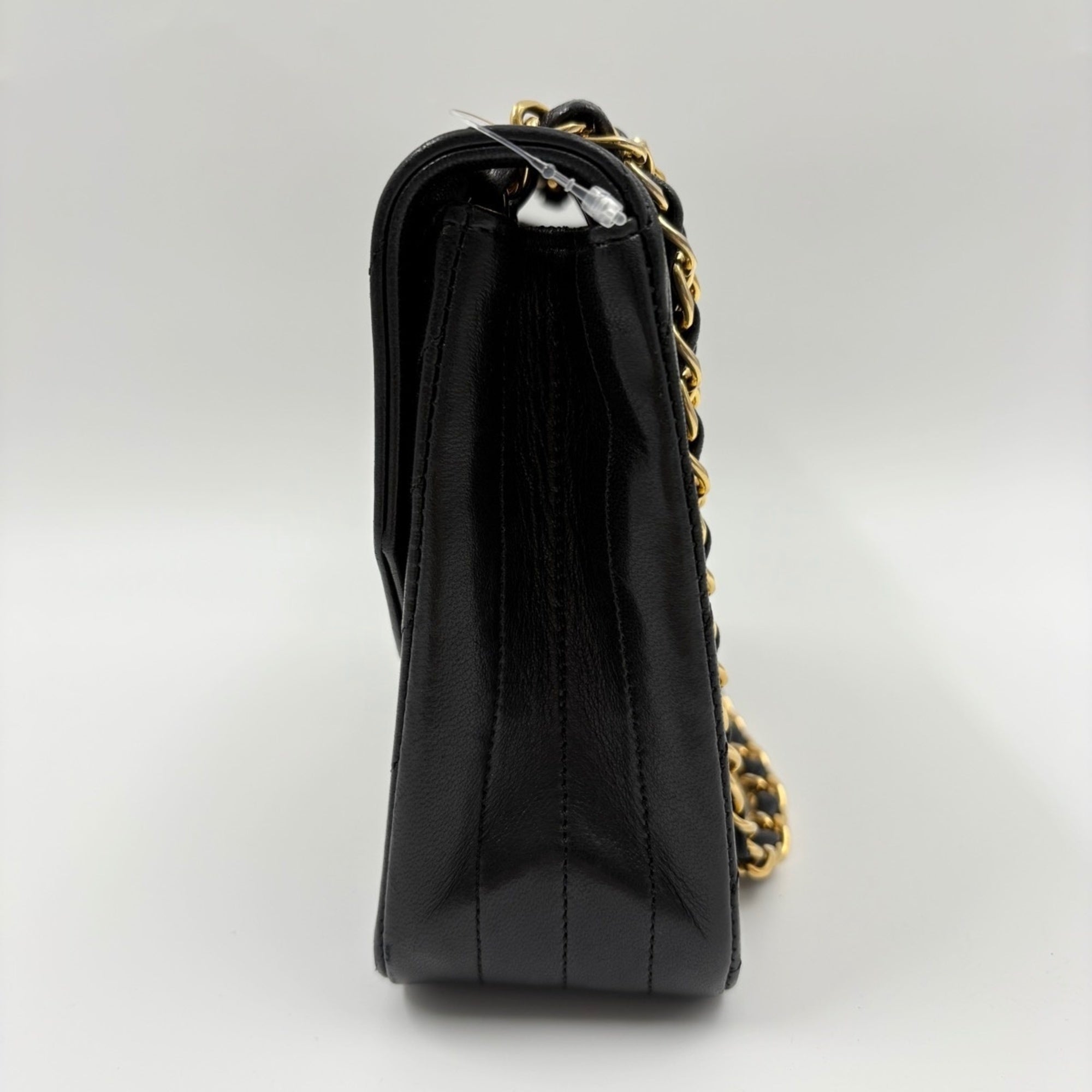Chanel Black Handbag (Pre-Owned)