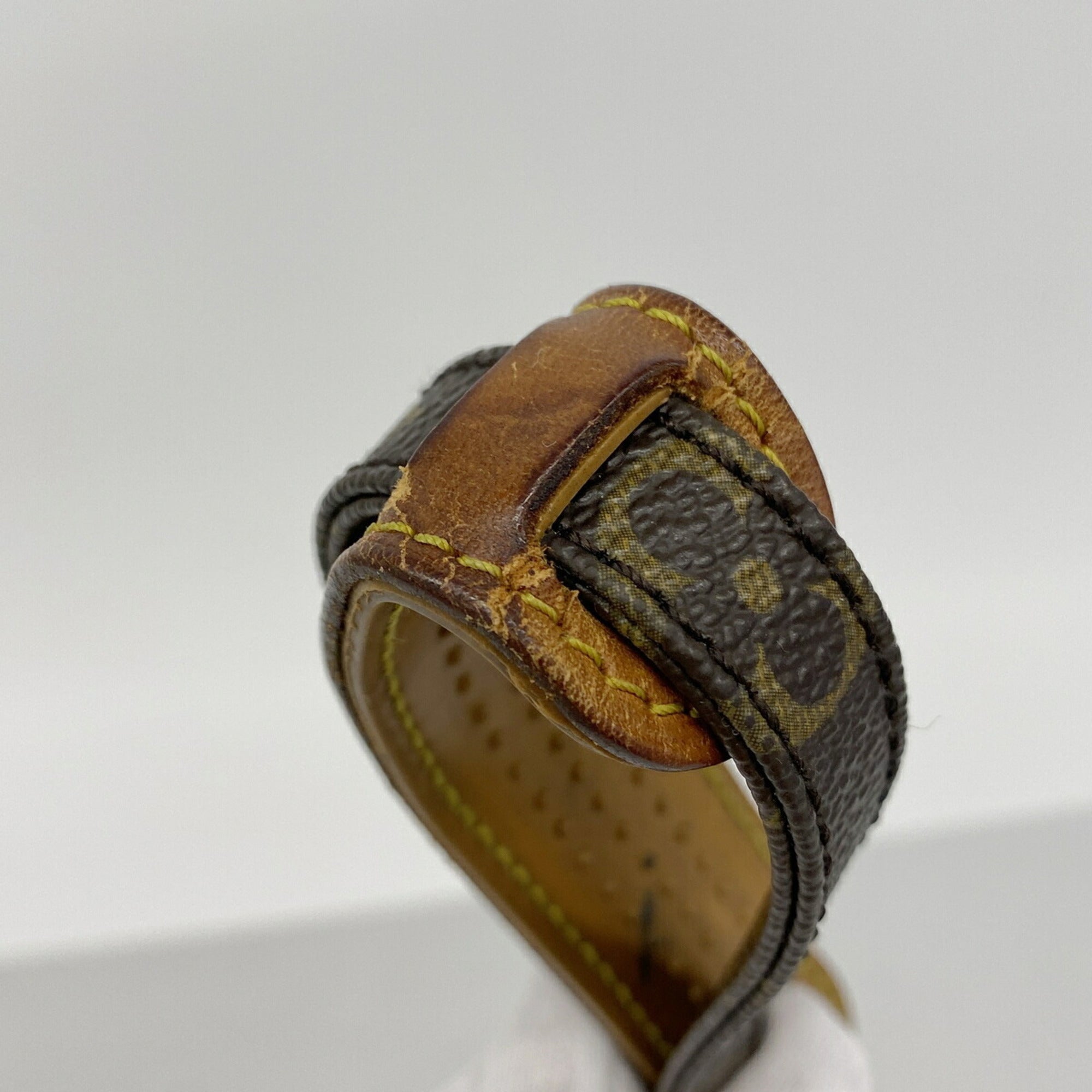 Louis Vuitton Brown Shoulder Bag (Pre-Owned)