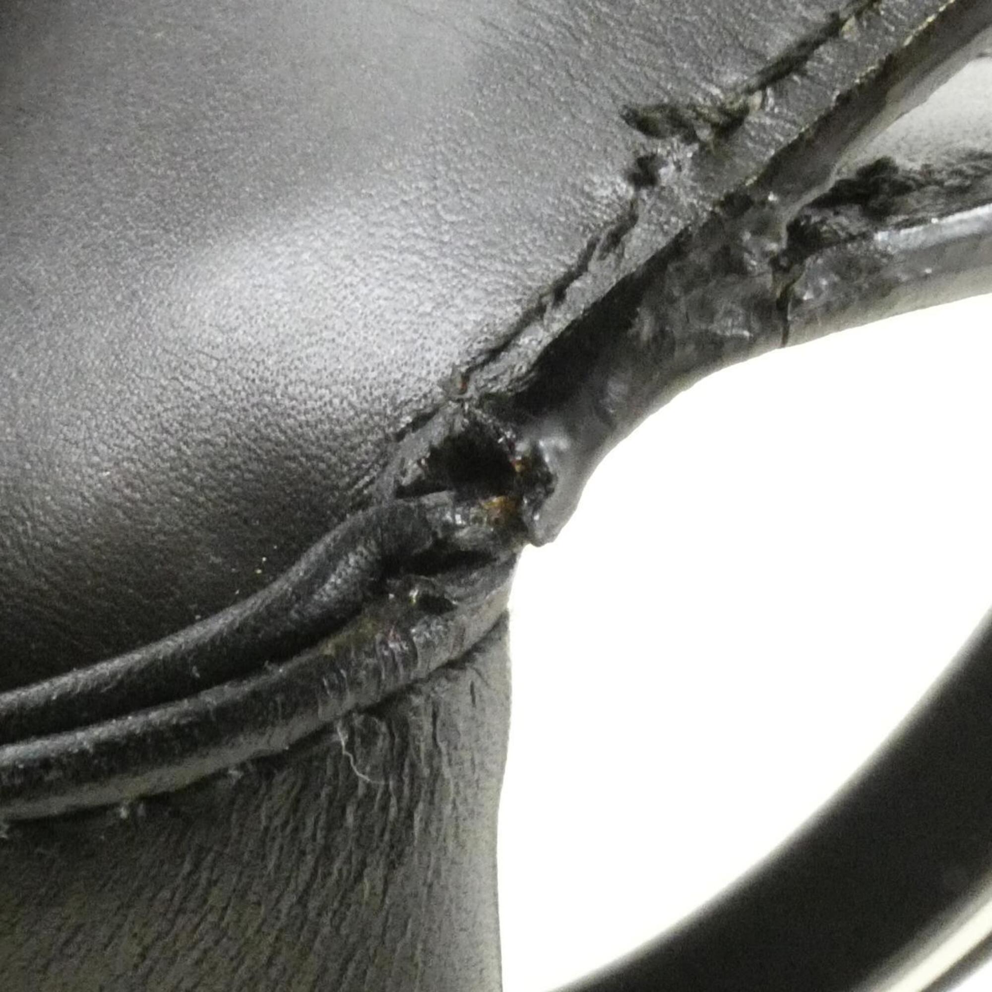 Gucci Black Leather Handbag (Pre-Owned)