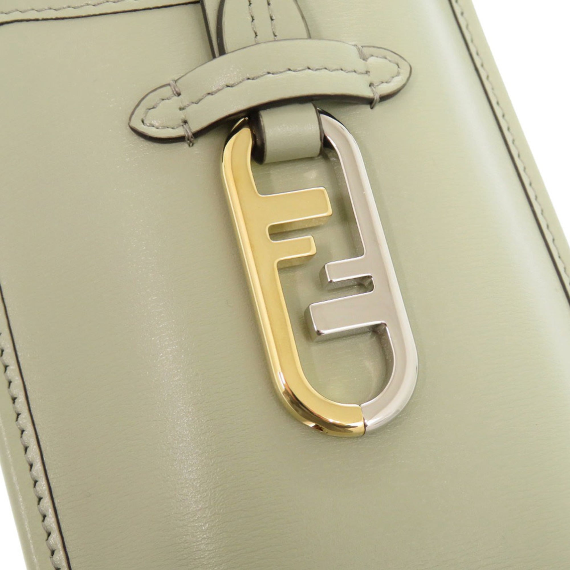 Fendi Green Leather Pouch Shoulder Bag (Pre-Owned)
