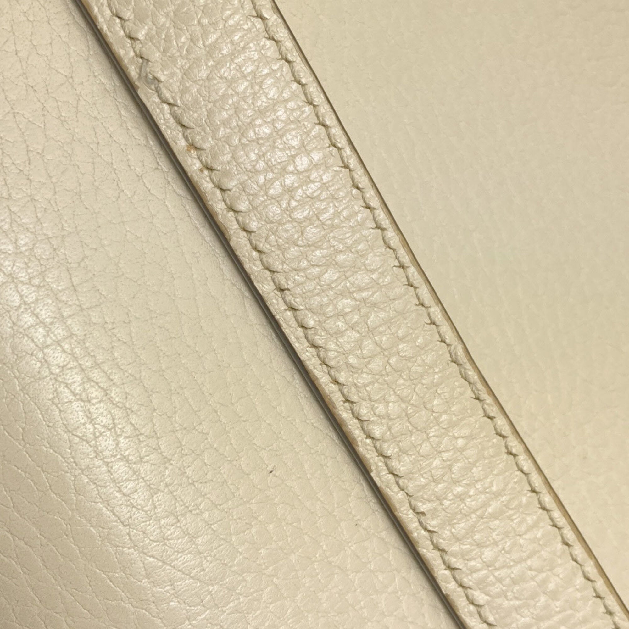 Gucci Ivory Leather Shoulder Bag (Pre-Owned)
